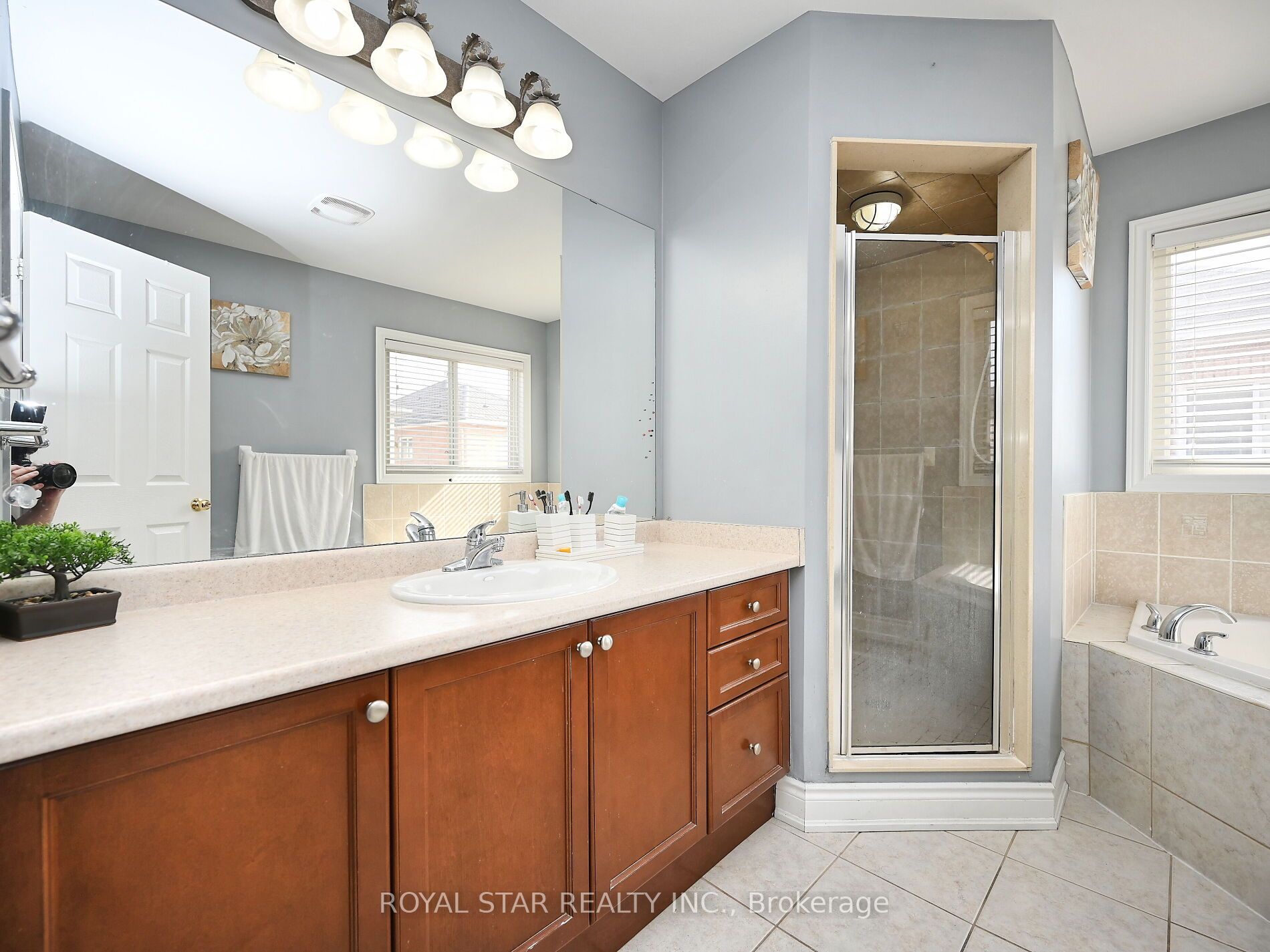 33 Alice Spring Crescent Property Photo 20