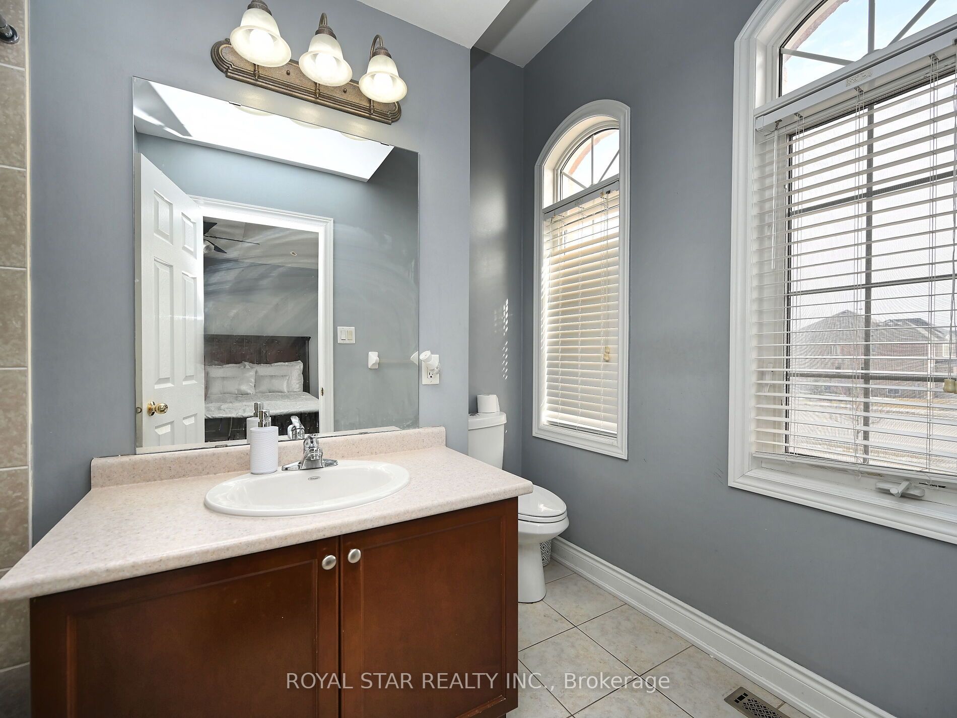 33 Alice Spring Crescent Property Photo 29