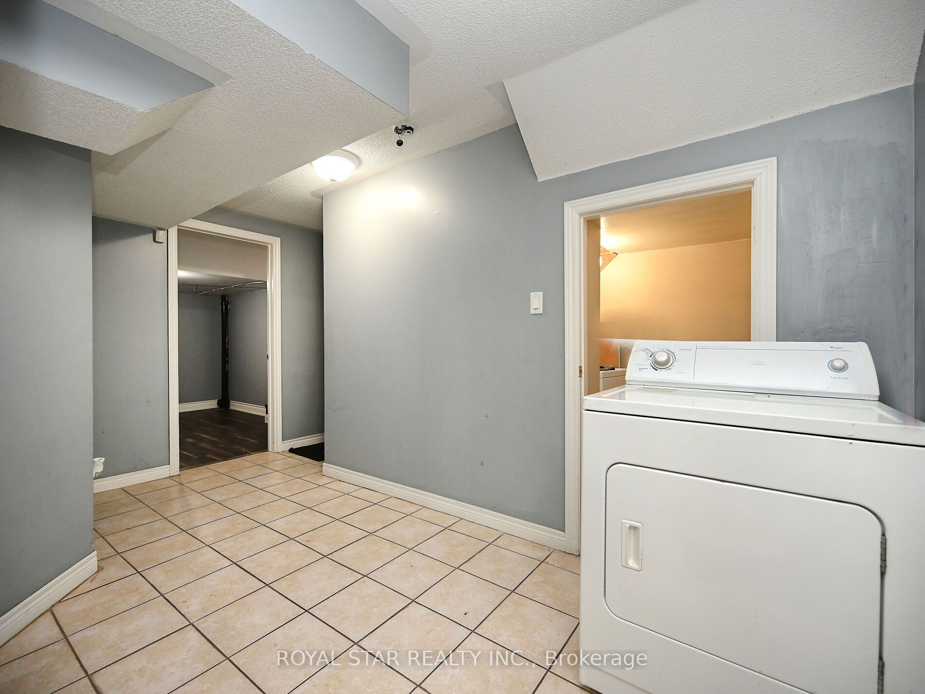 33 Alice Spring Crescent Property Photo 34