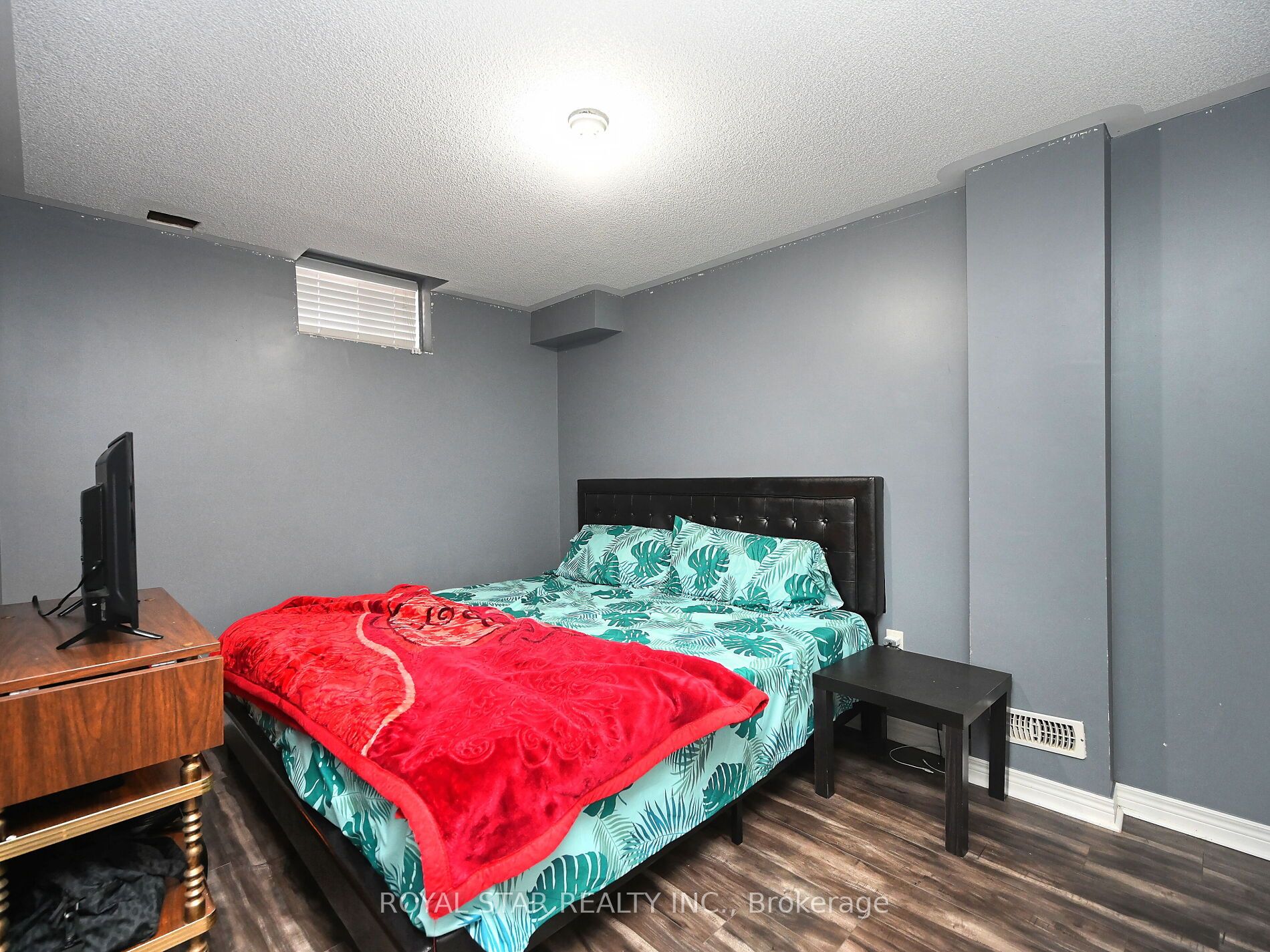 33 Alice Spring Crescent Property Photo 40