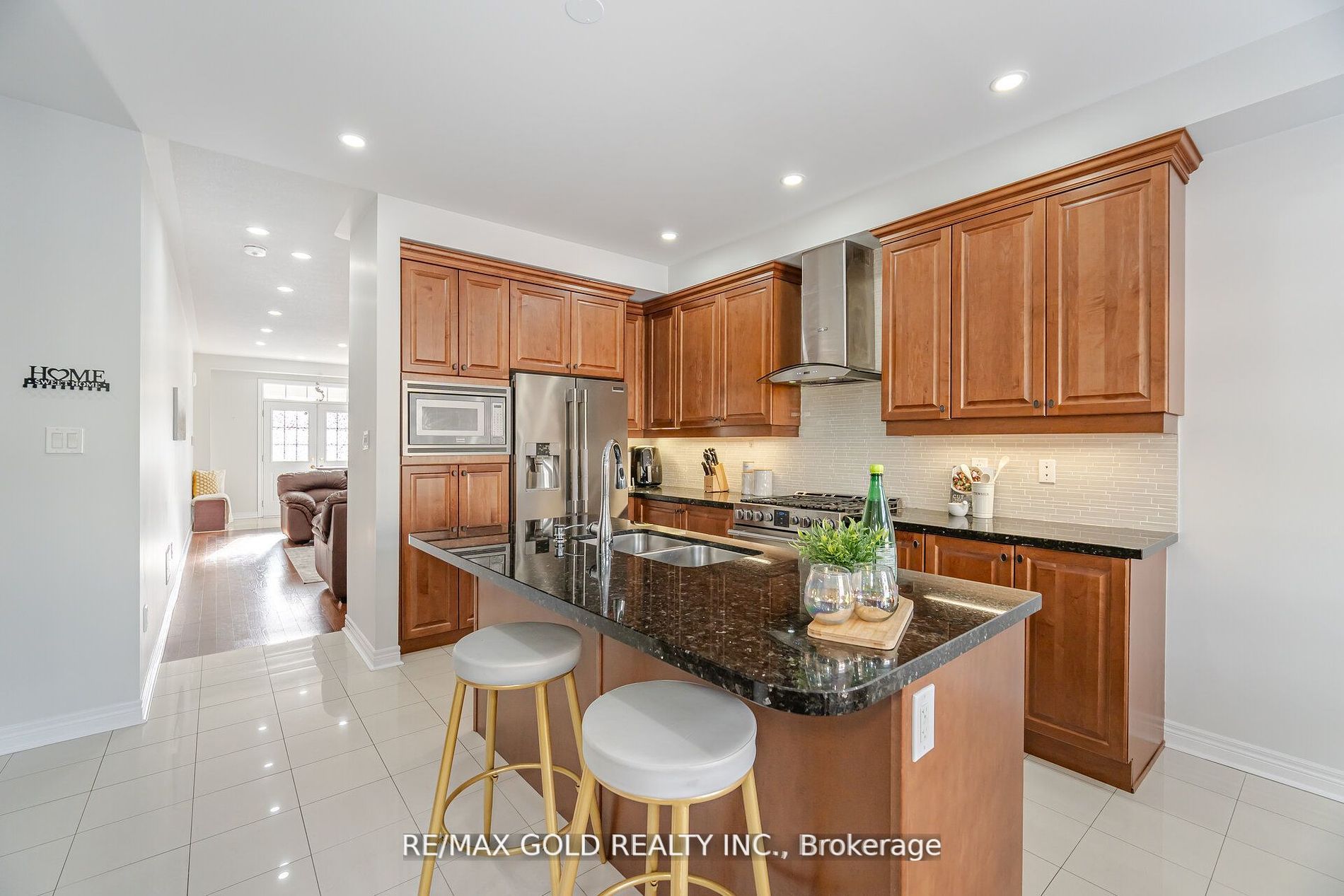 6 Addiscott Street Property Photo 1