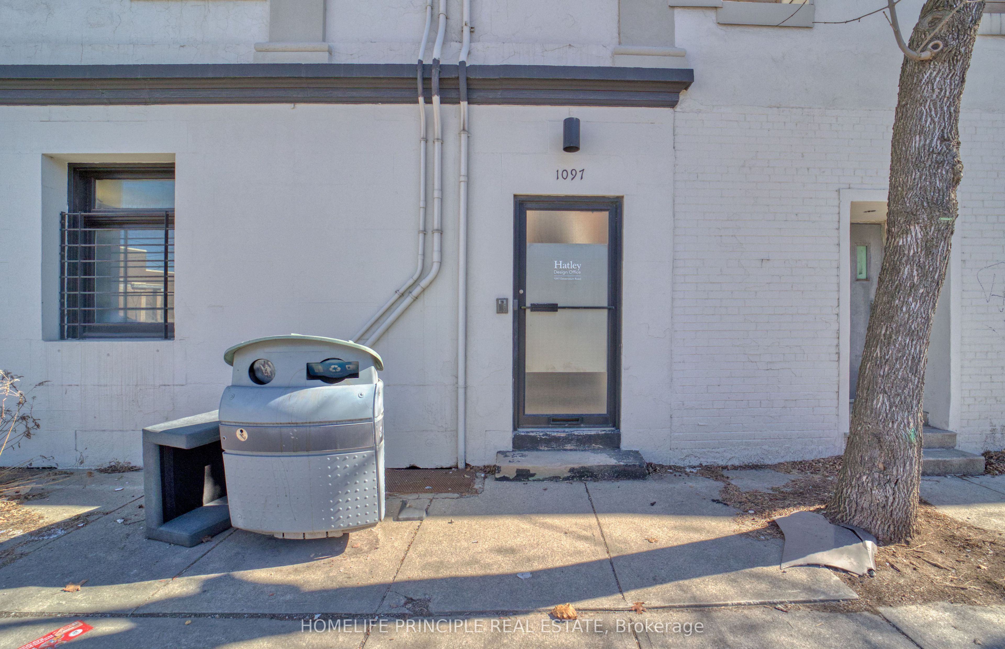 1089 Property Photo 3