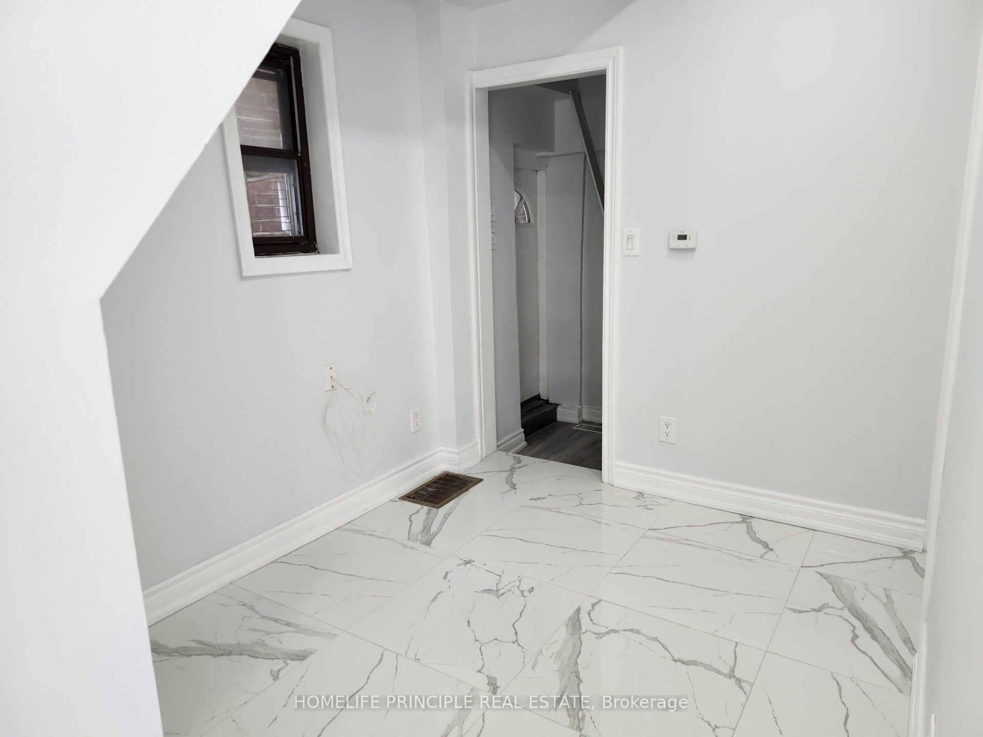1089 Property Photo 8