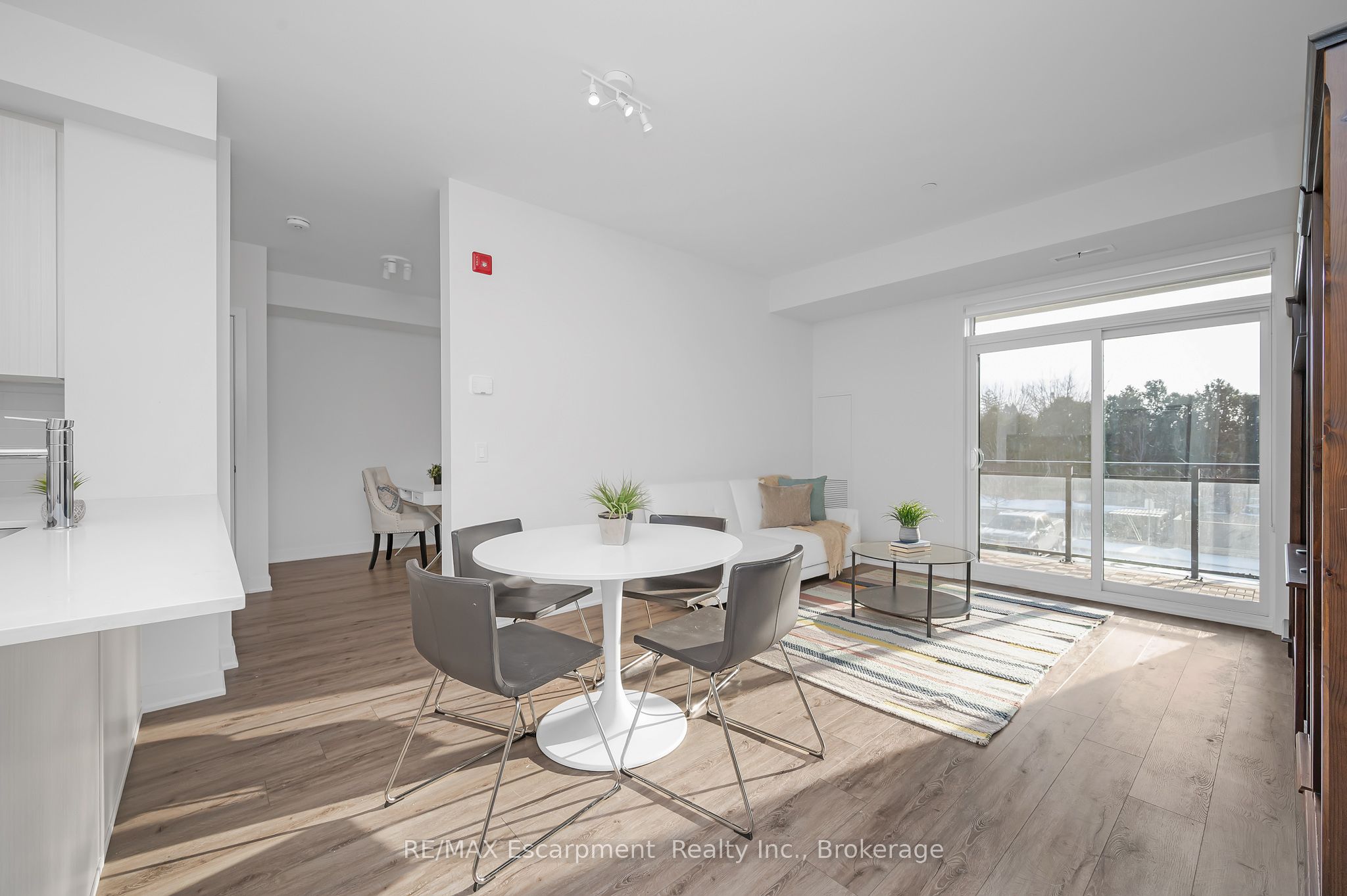 #220 - 320 Plains Road Property Photo 16