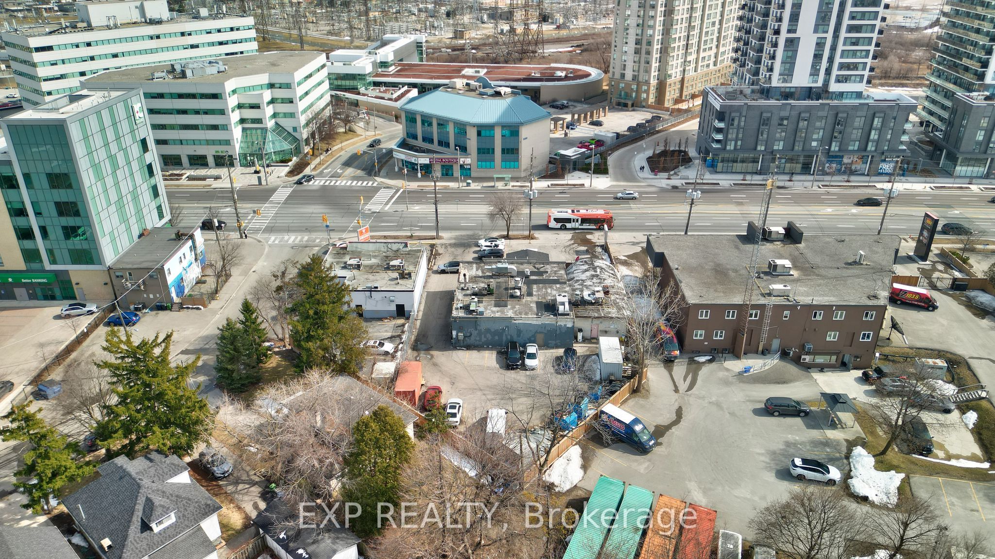 5308 Dundas Street Property Photo 6