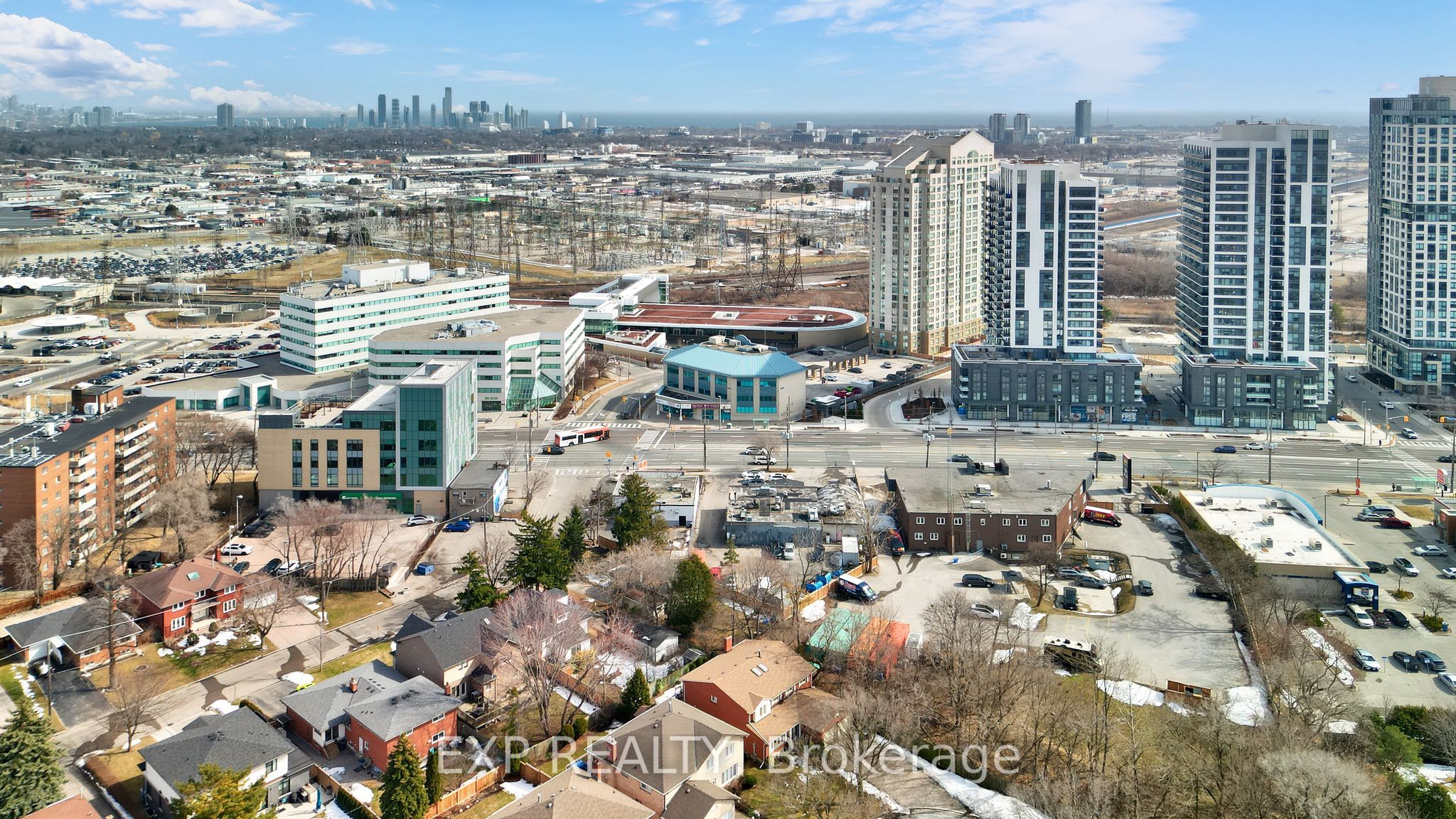 5308 Dundas Street Property Photo 8
