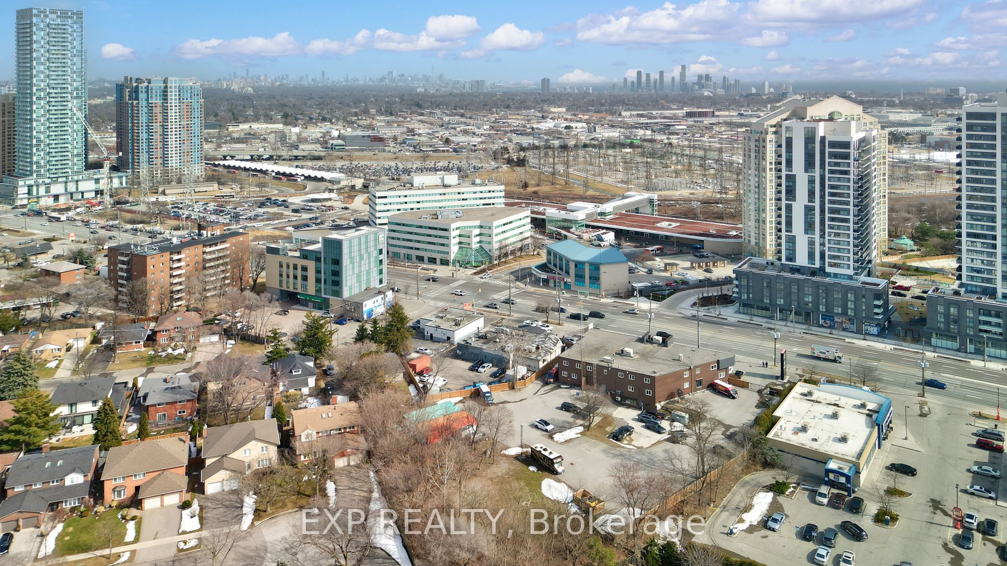 5308 Dundas Street Property Photo 9