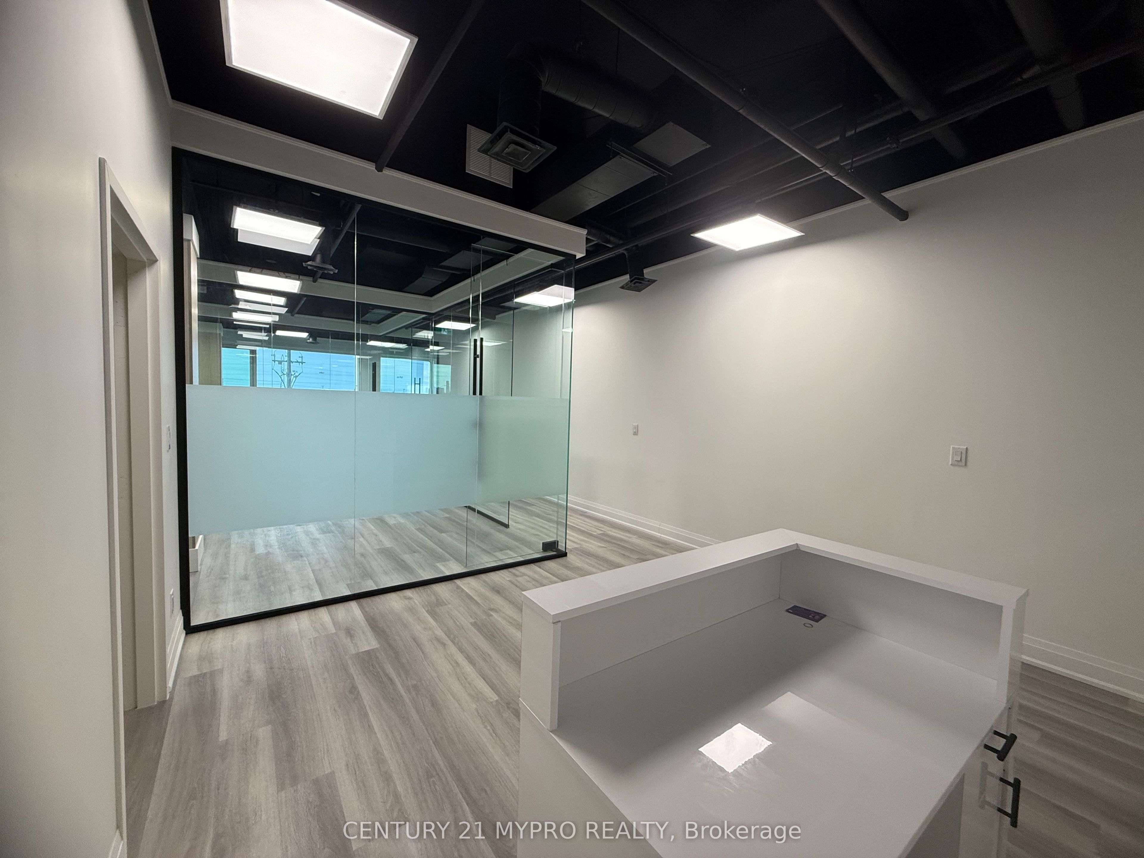 #205 - 1275 Finch Avenue Property Photo 3