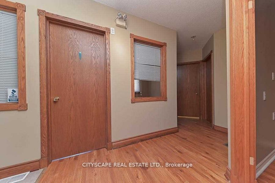 305 Plains Road Property Photo 15