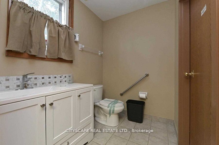 305 Plains Road Property Photo 18