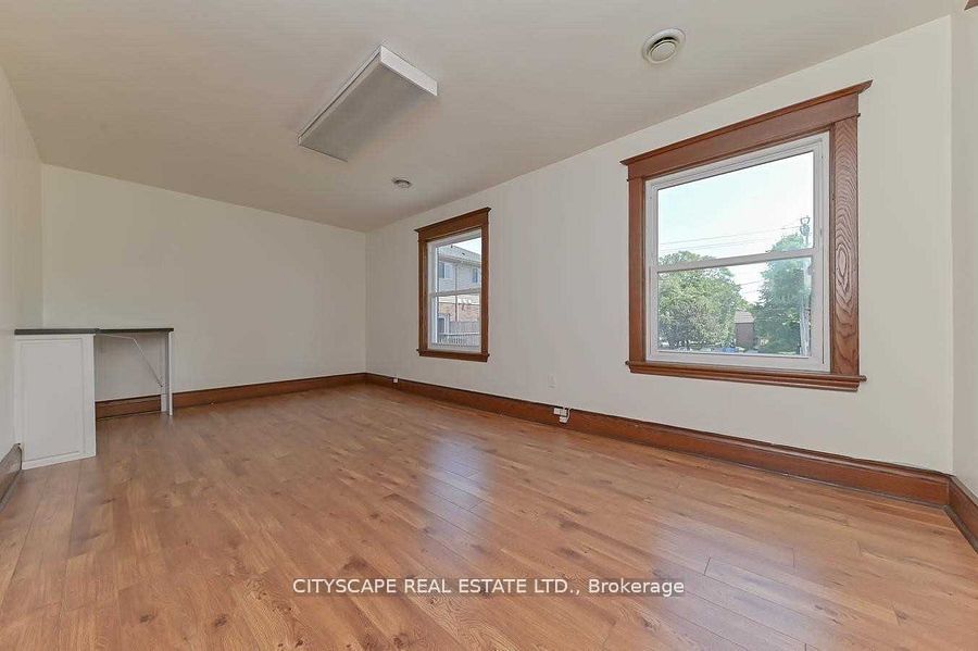 305 Plains Road Property Photo 20