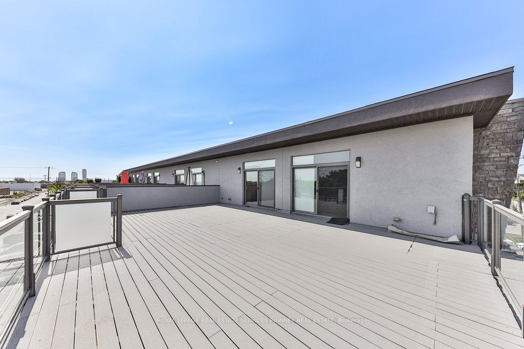 #700-800 - 333 Bering Avenue Property Photo 15