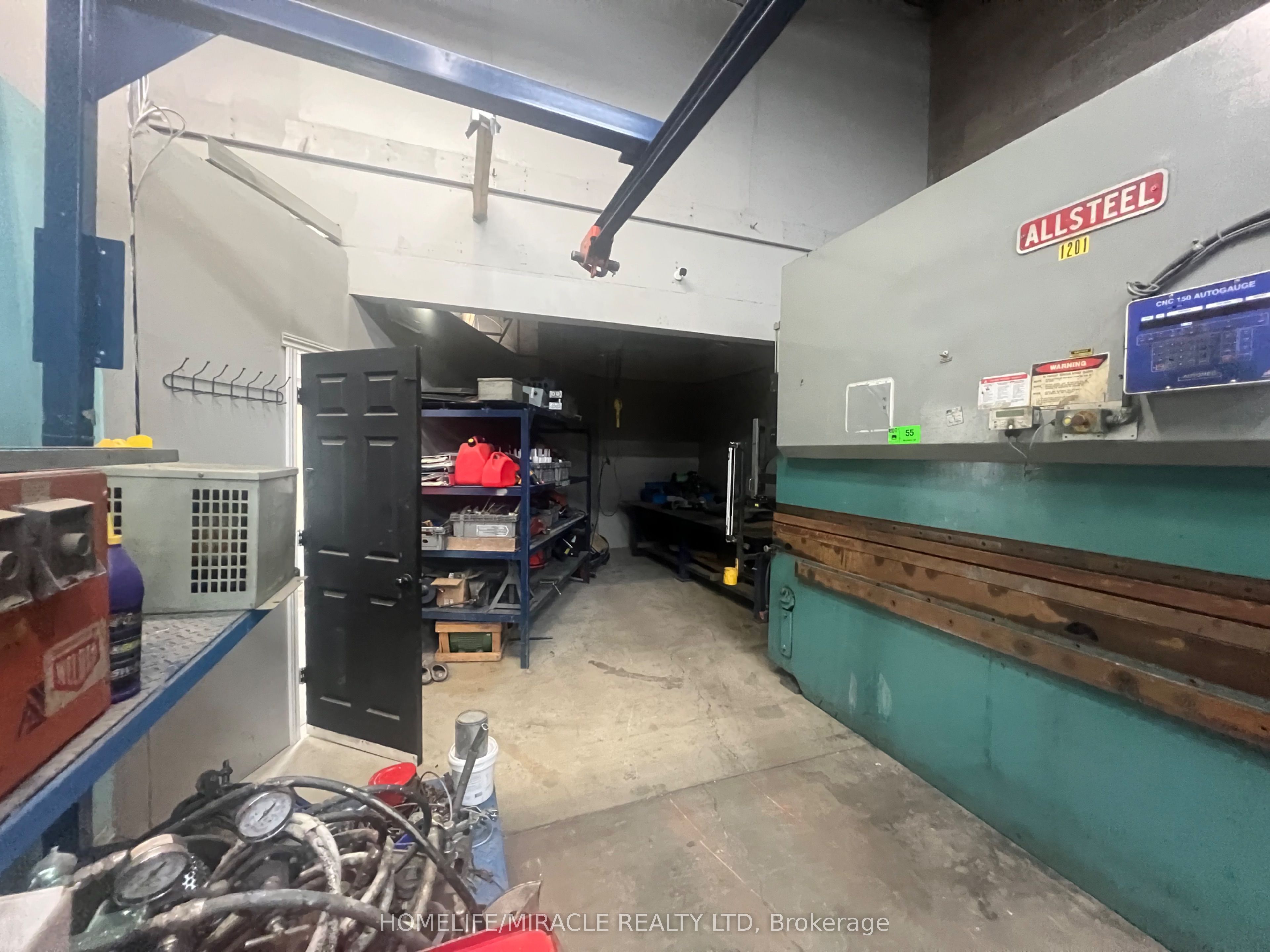 #59 - 2500 Williams Parkway Property Photo 11