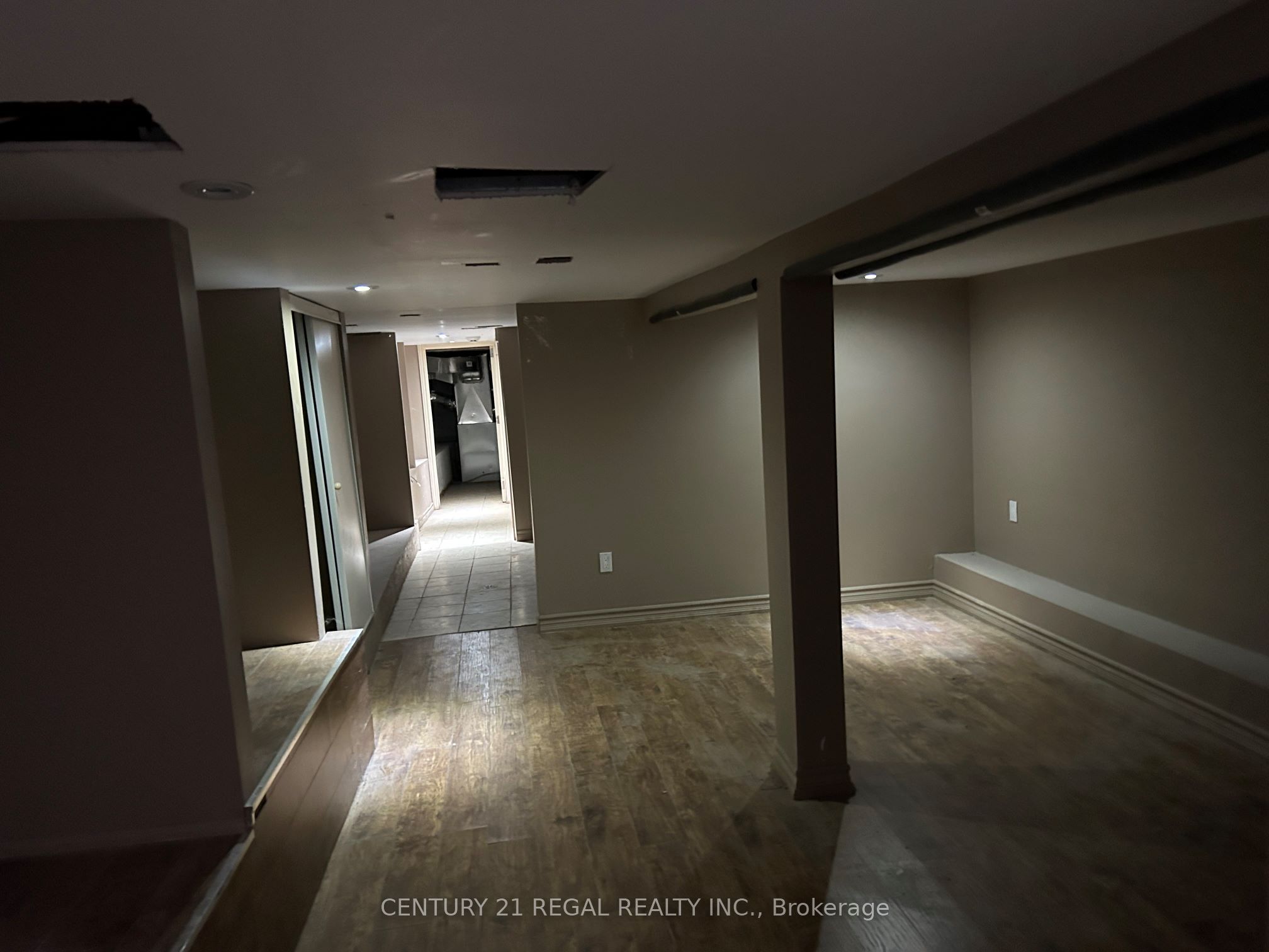 3409 Lake Shore Boulevard W Property Photo 8