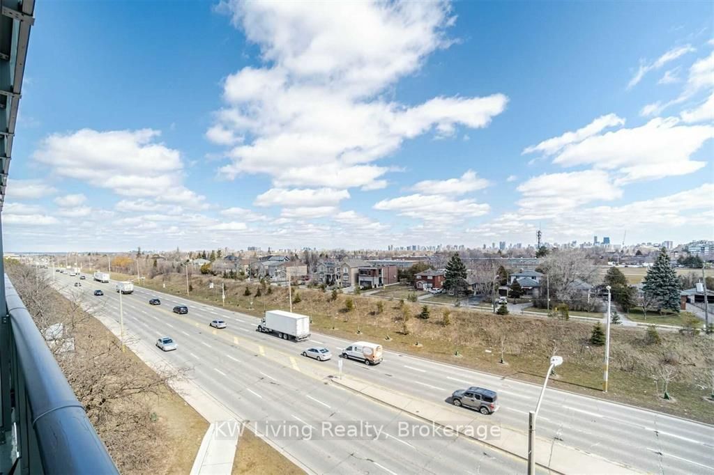 10 De Boers Drive 506 Property Photo 14