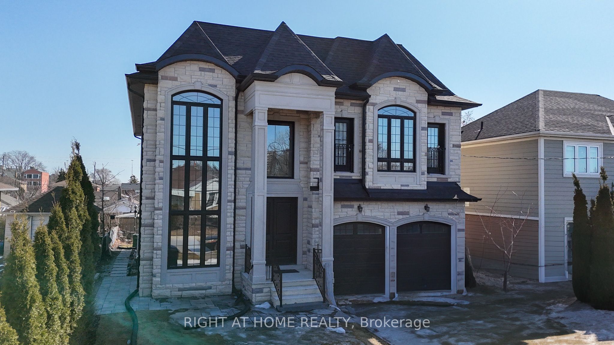 43 William Cragg Drive Property Photo 1