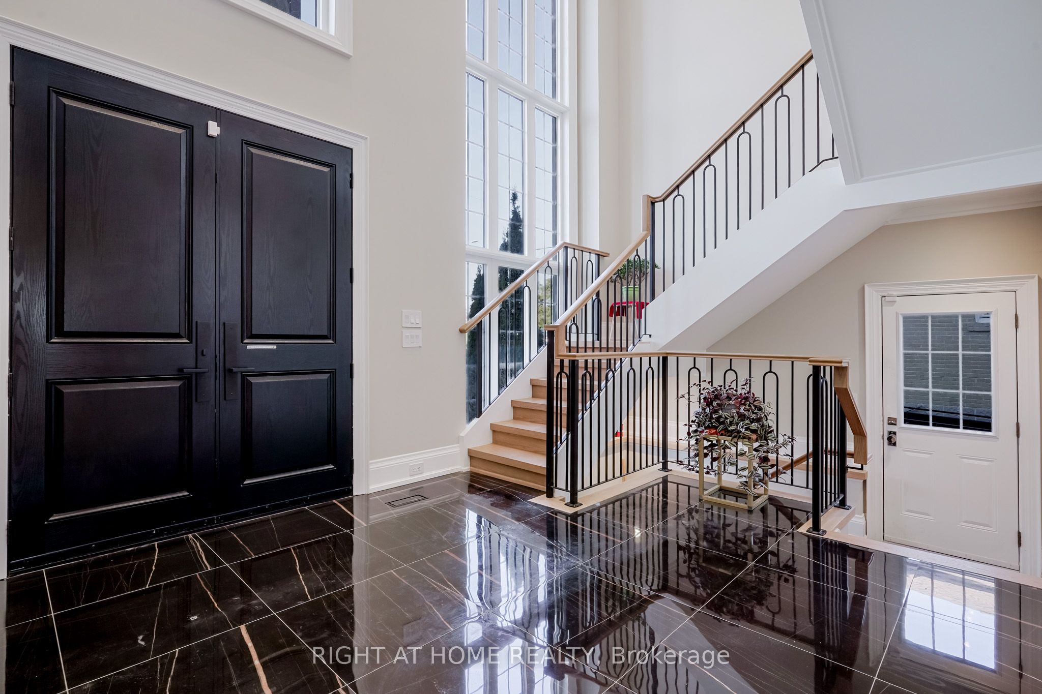 43 William Cragg Drive Property Photo 2