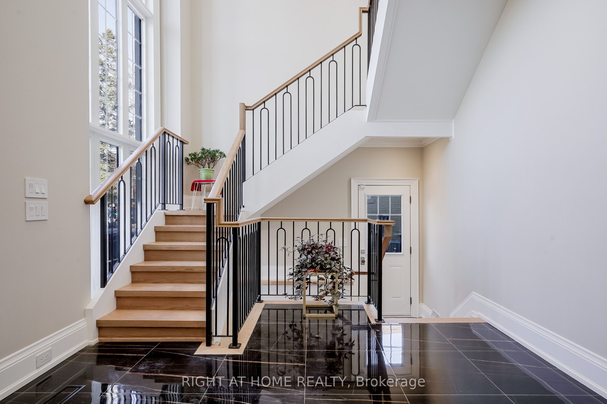 43 William Cragg Drive Property Photo 3