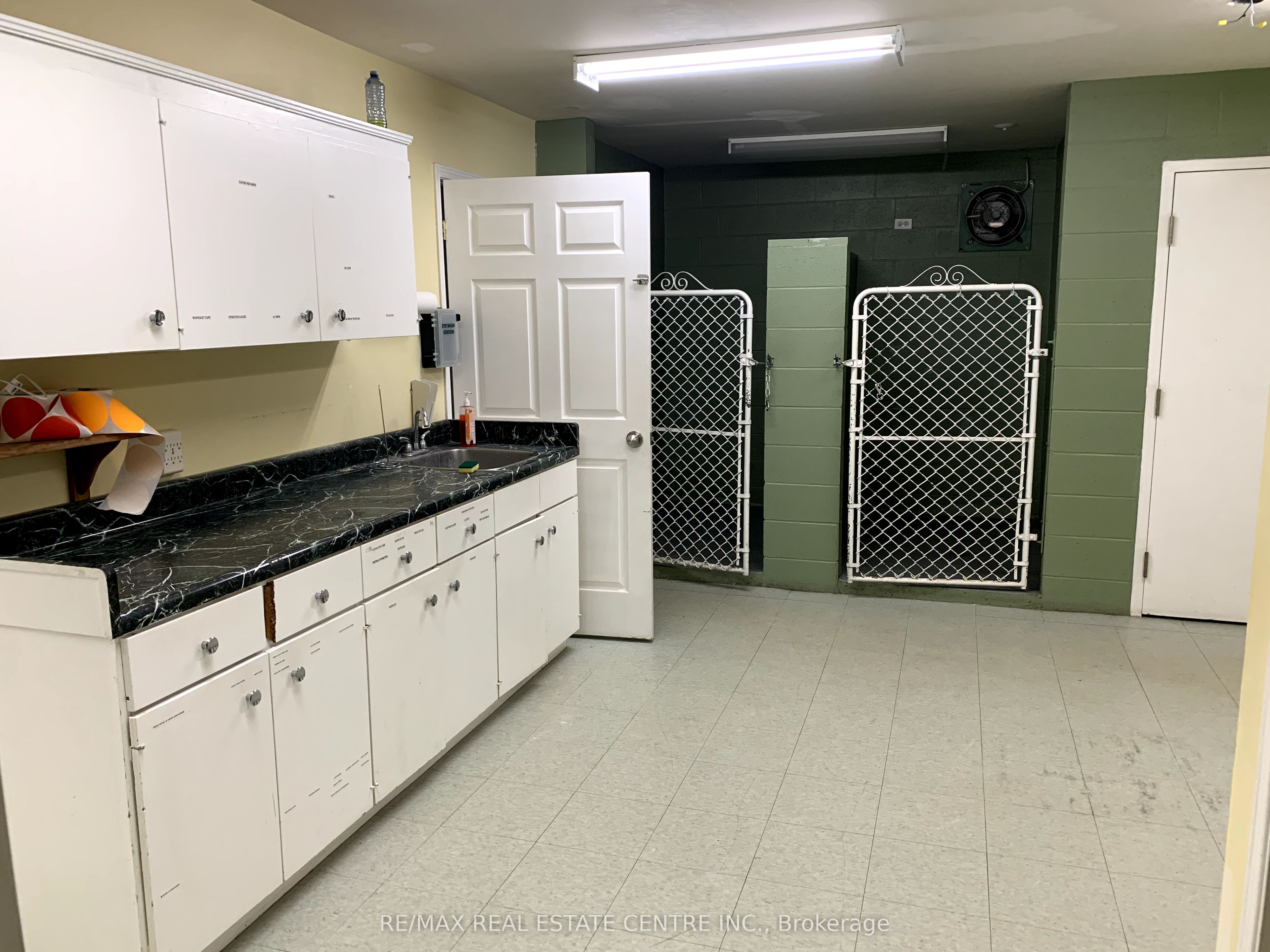236 Broadway Property Photo 8
