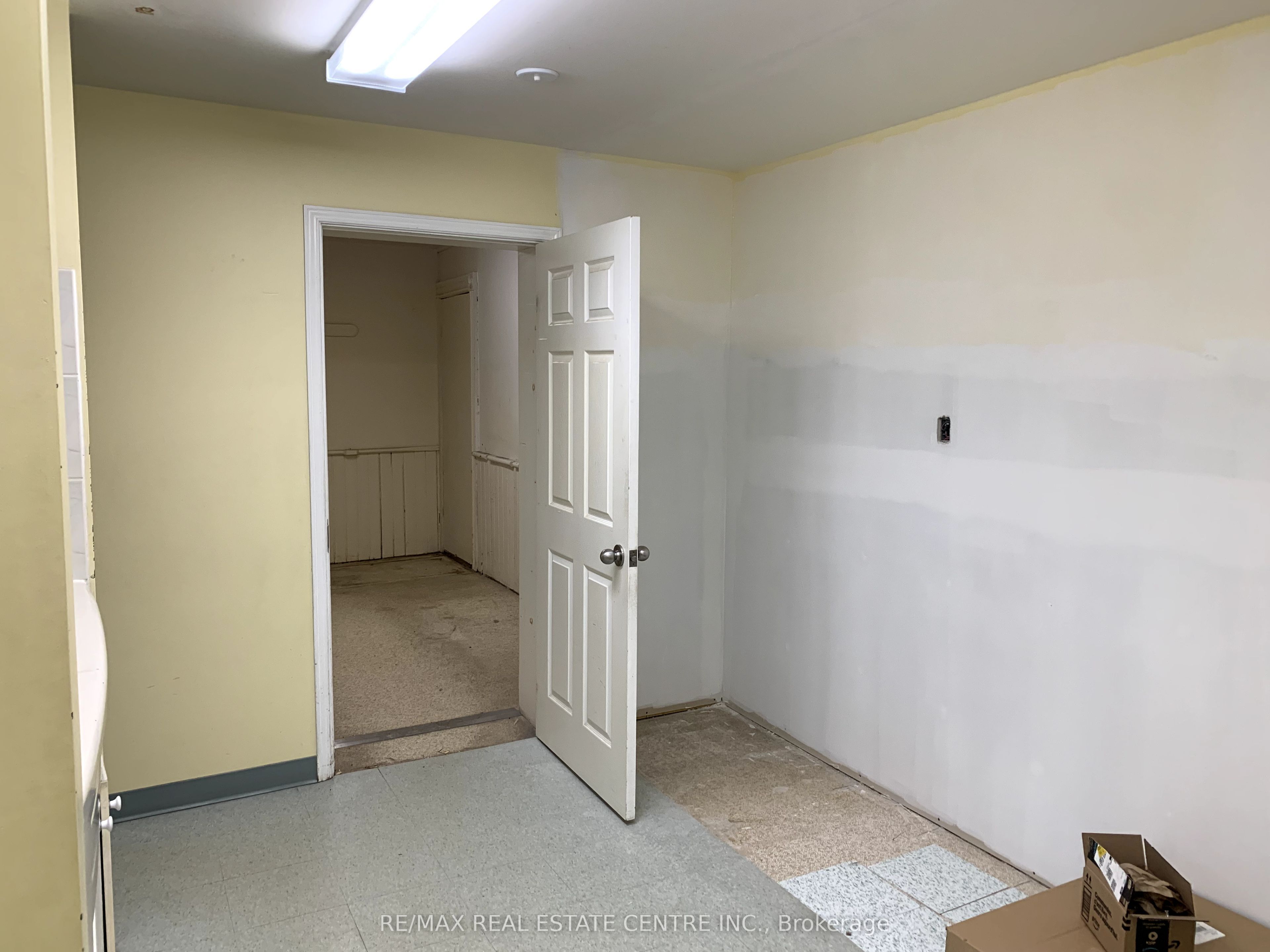 236 Broadway Property Photo 10