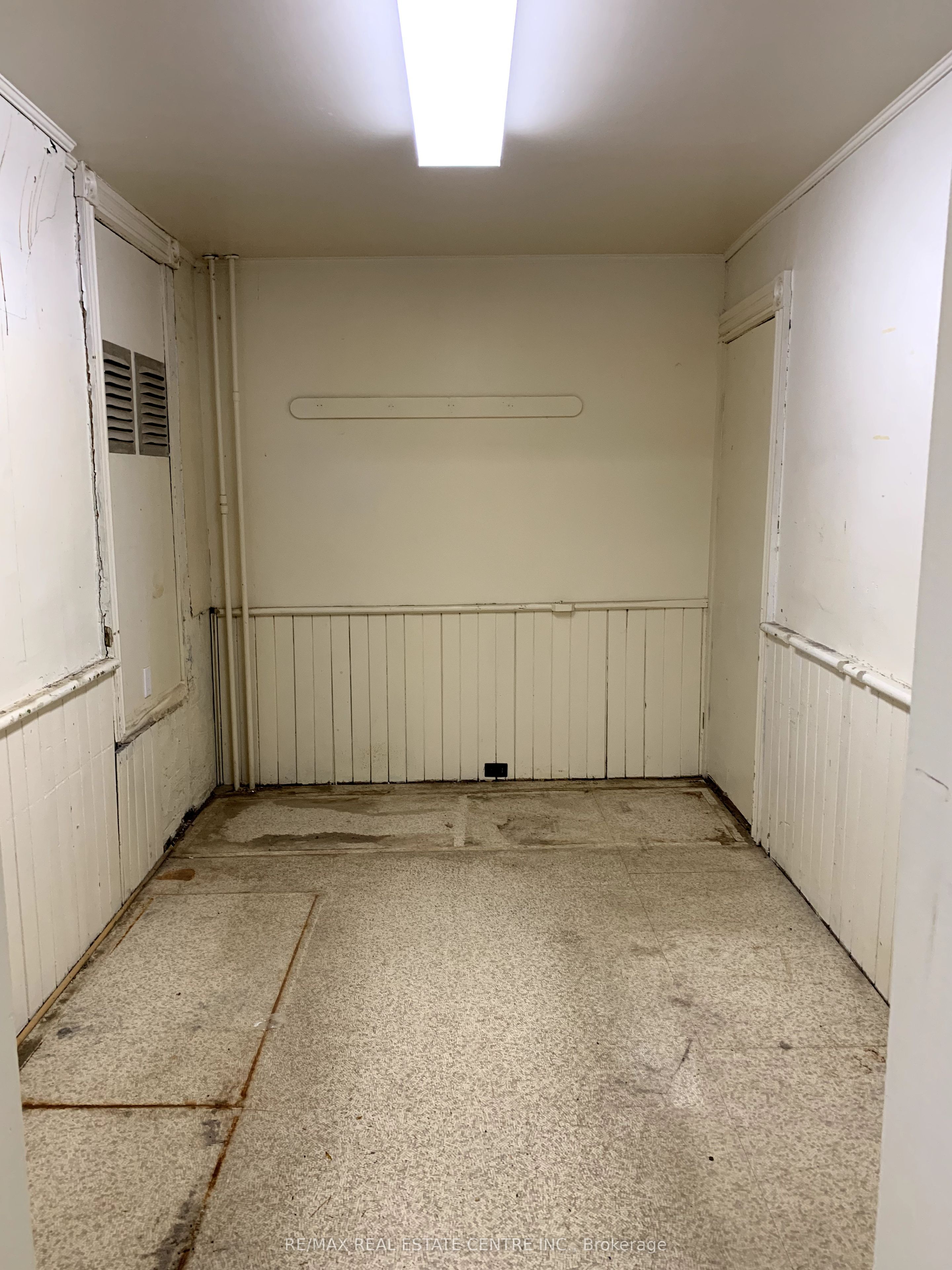 236 Broadway Property Photo 14