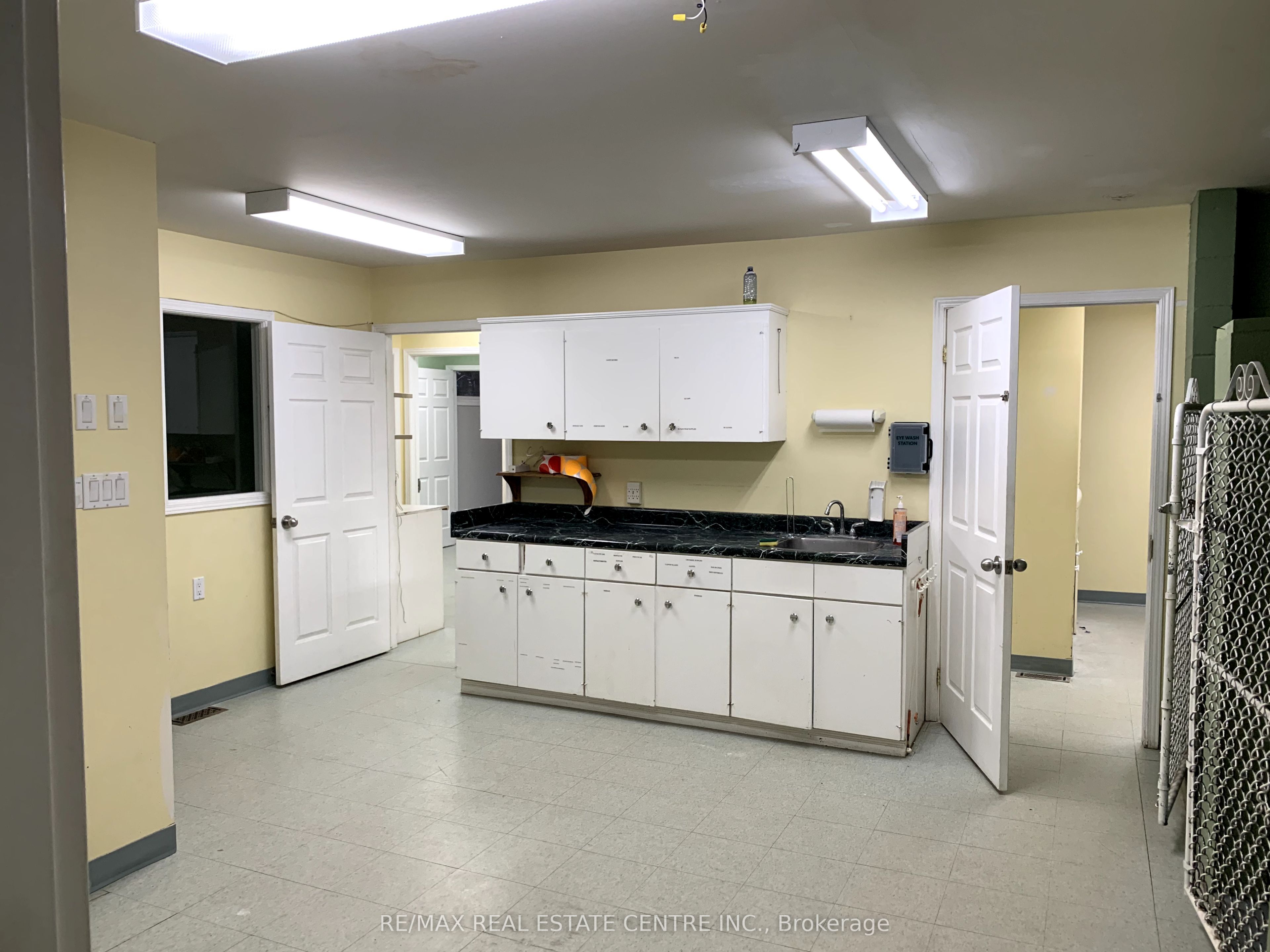 236 Broadway Property Photo 16