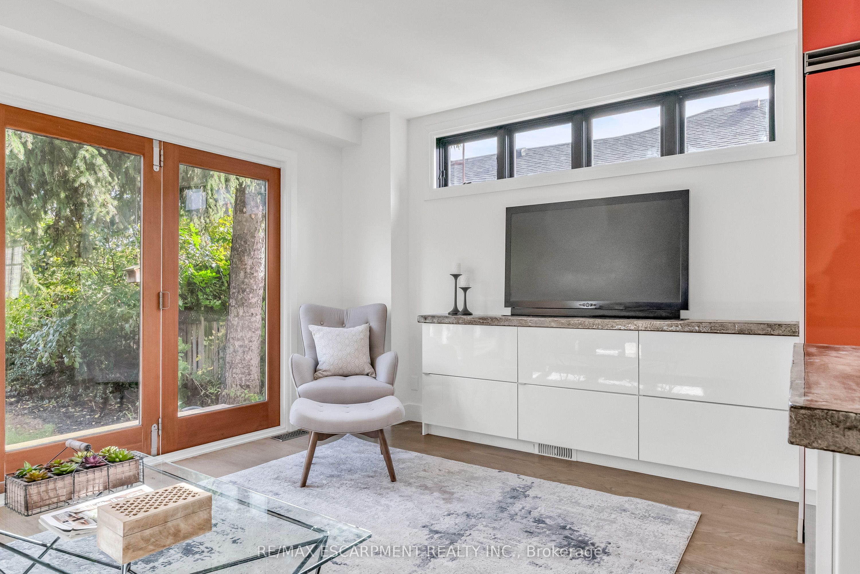 365 Delaware Avenue Property Photo 10