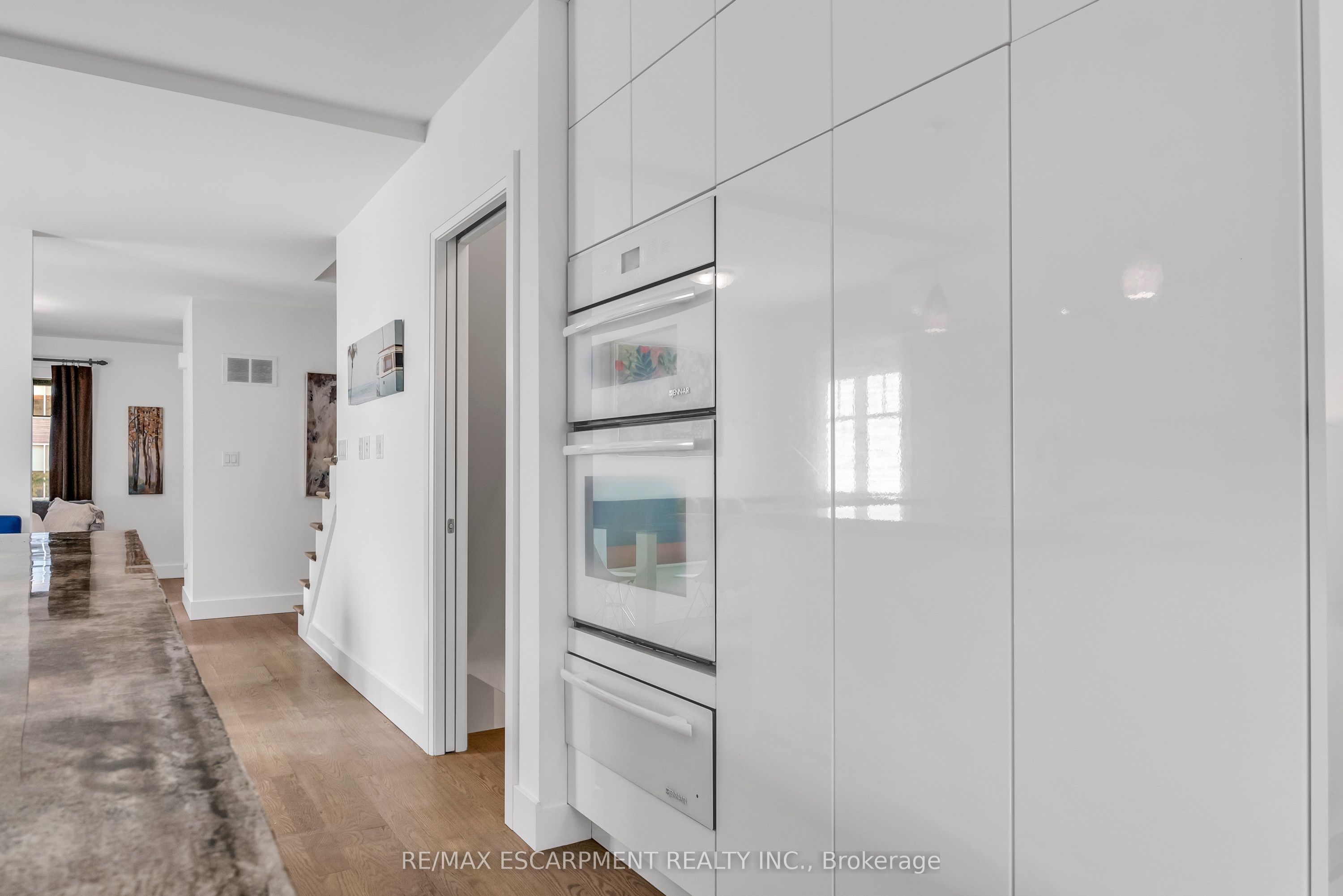 365 Delaware Avenue Property Photo 14