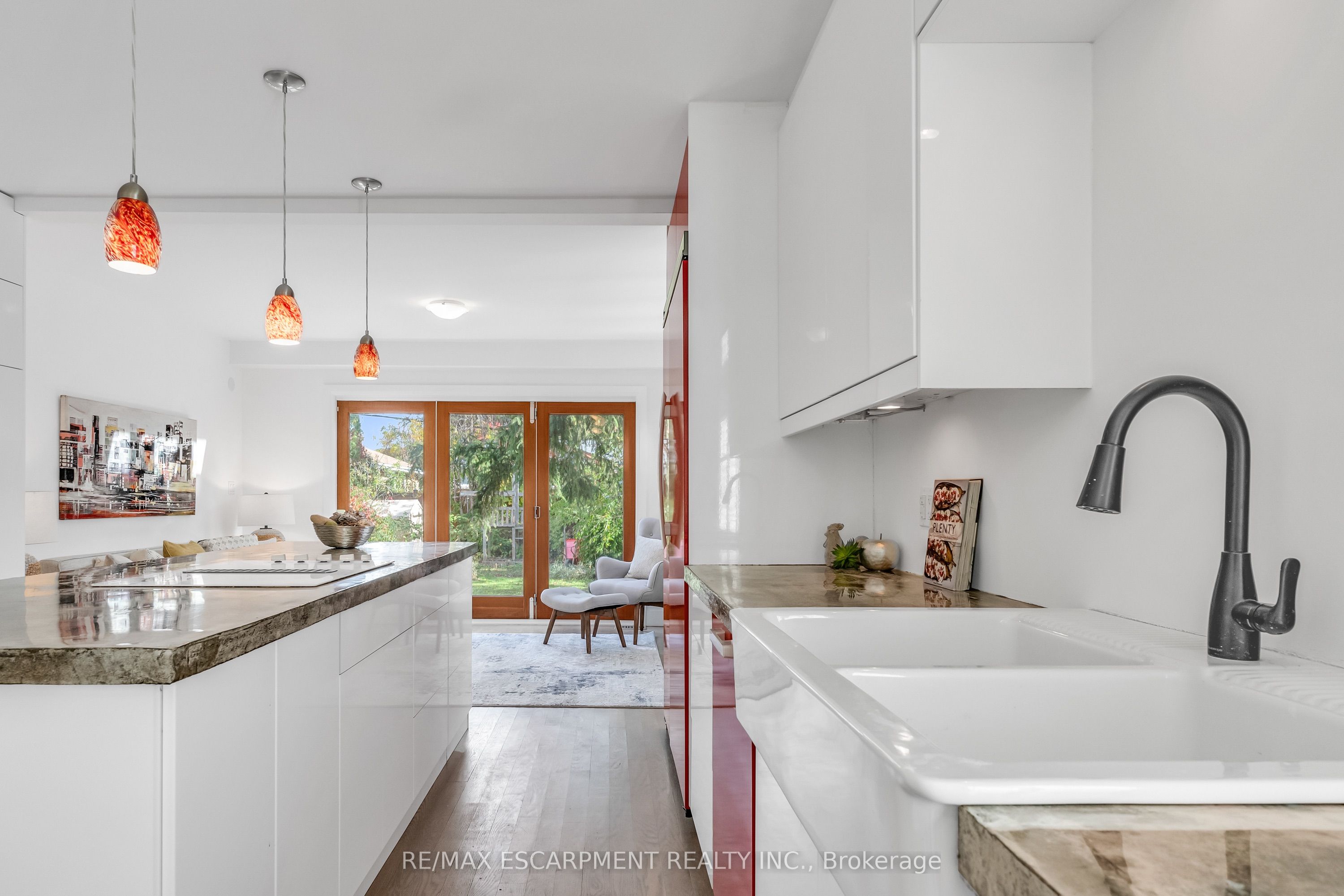 365 Delaware Avenue Property Photo 16
