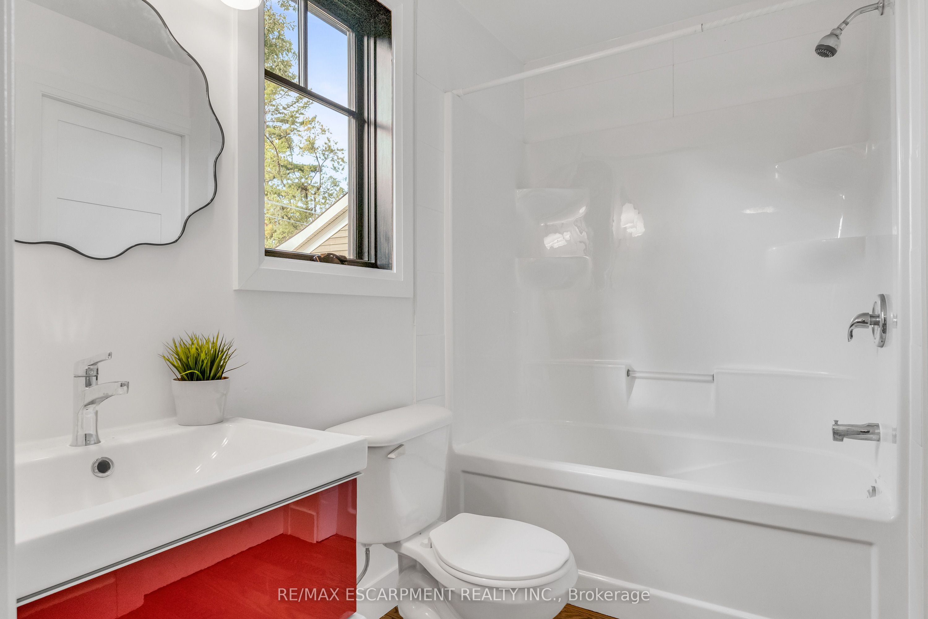 365 Delaware Avenue Property Photo 28