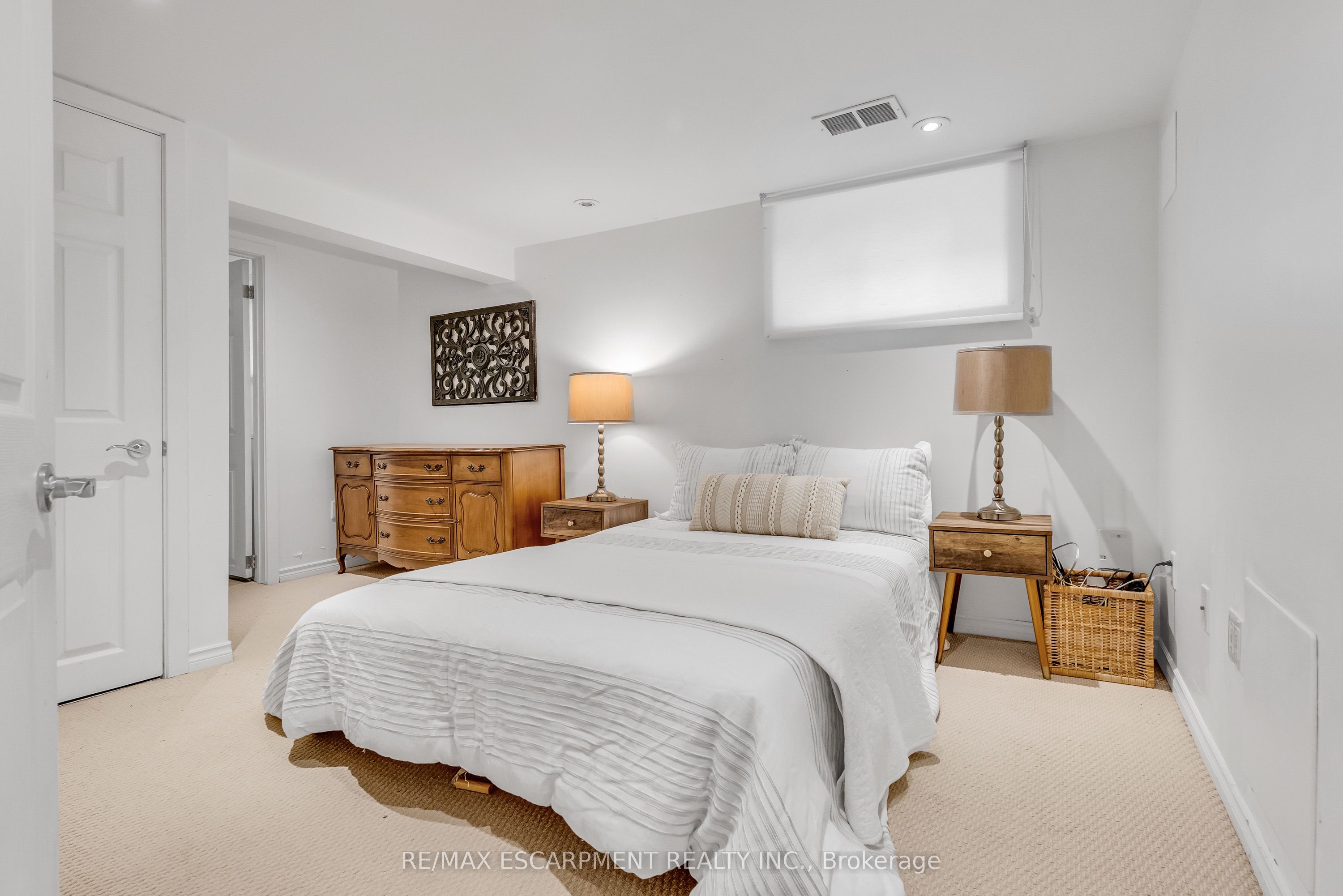 365 Delaware Avenue Property Photo 42
