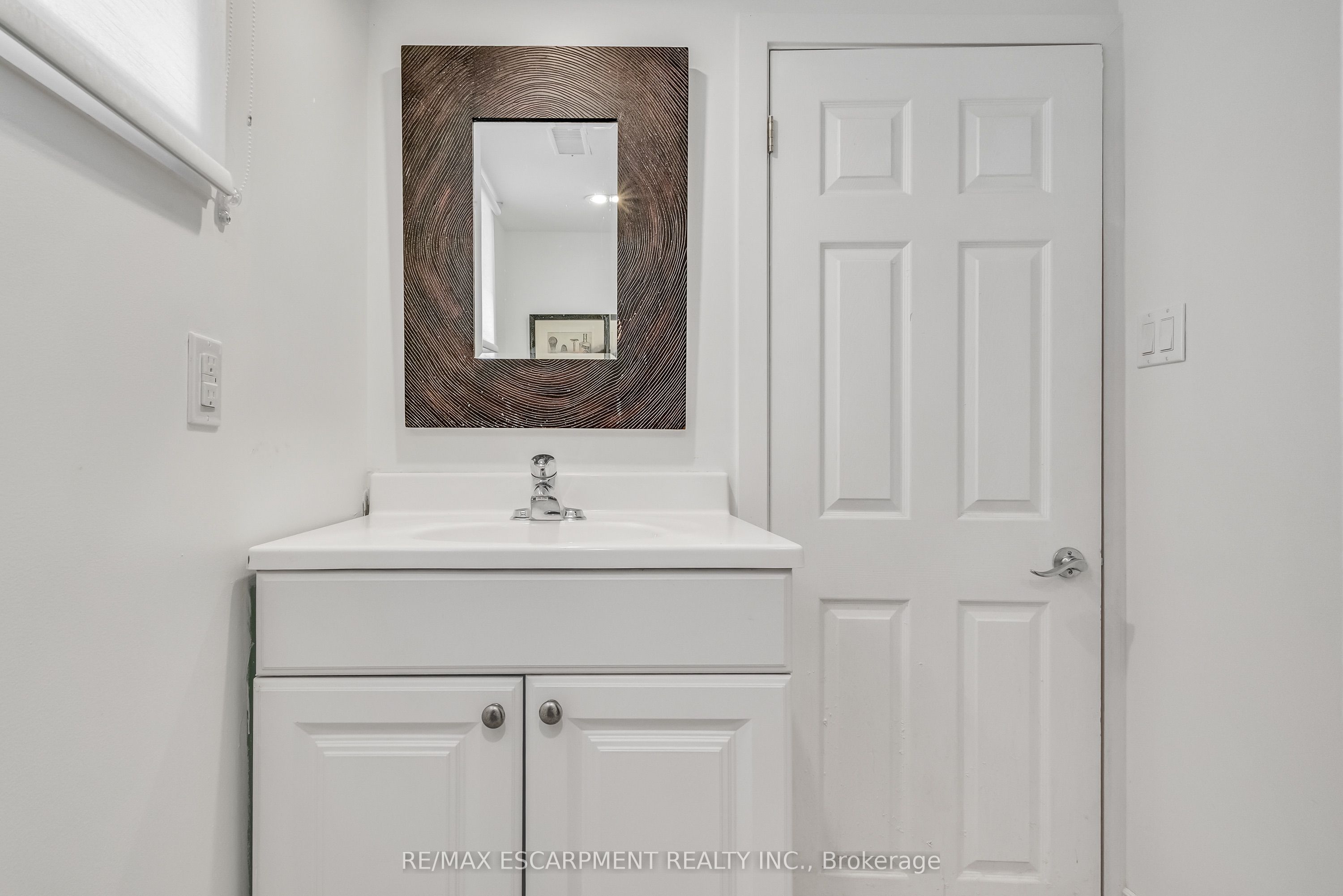 365 Delaware Avenue Property Photo 43