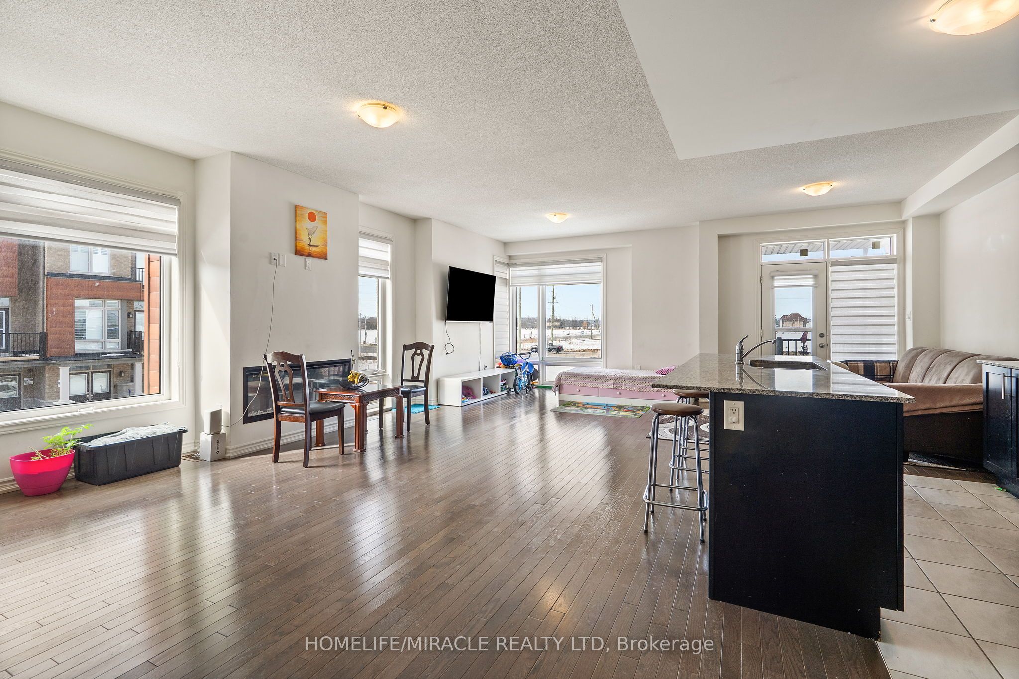 68 Donald Ficht Crescent Property Photo 1