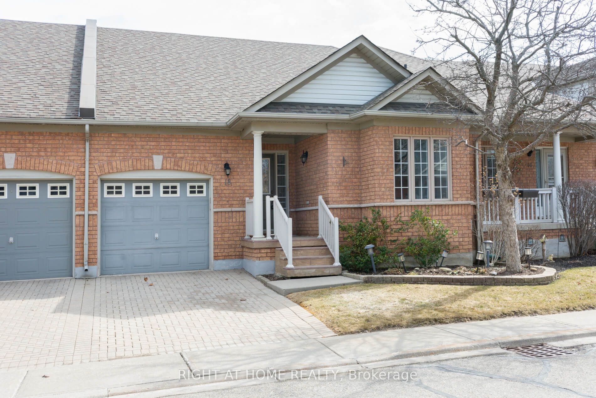 18 Orchard Park Gate Property Photo 1