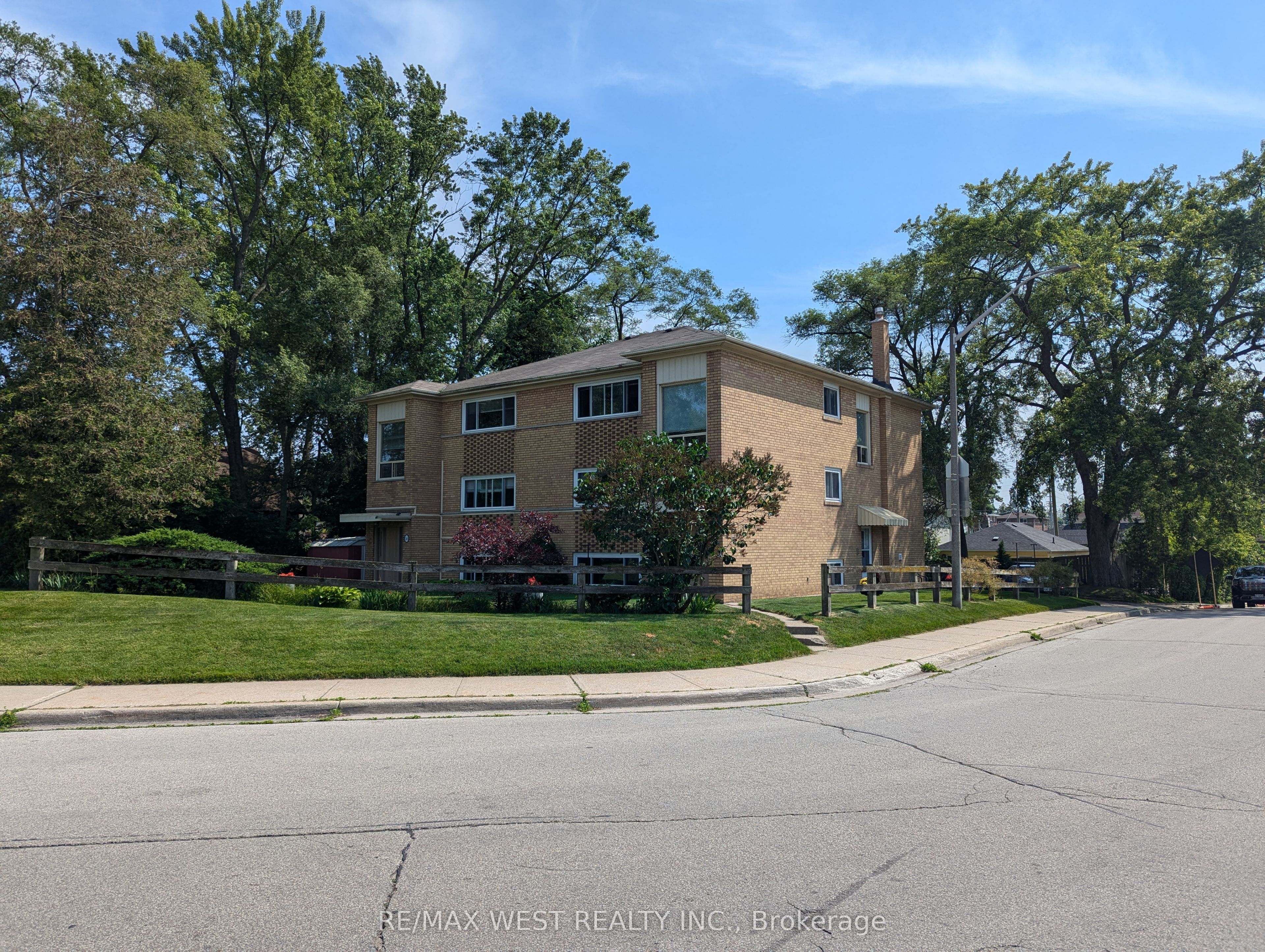 50-52 Peter Street Property Photo 1