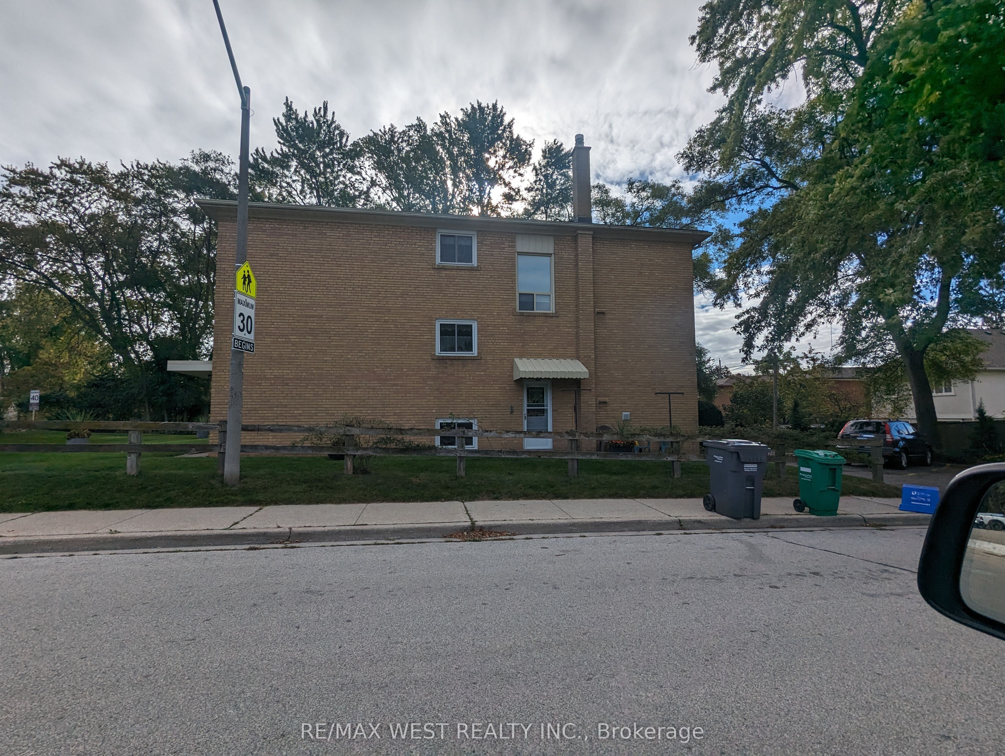 50-52 Peter Street Property Photo 4