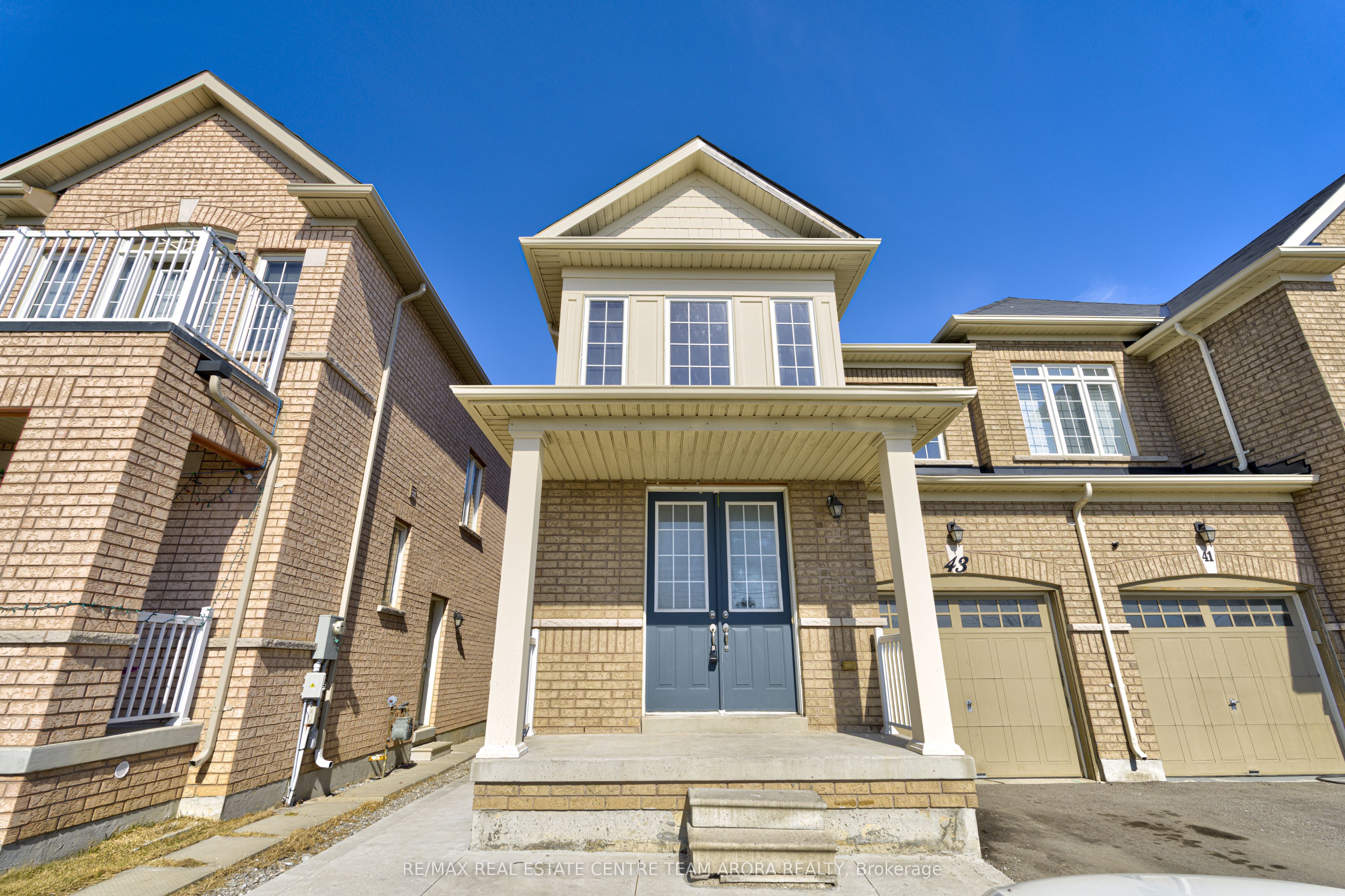 43 Vezna Crescent Property Photo 1