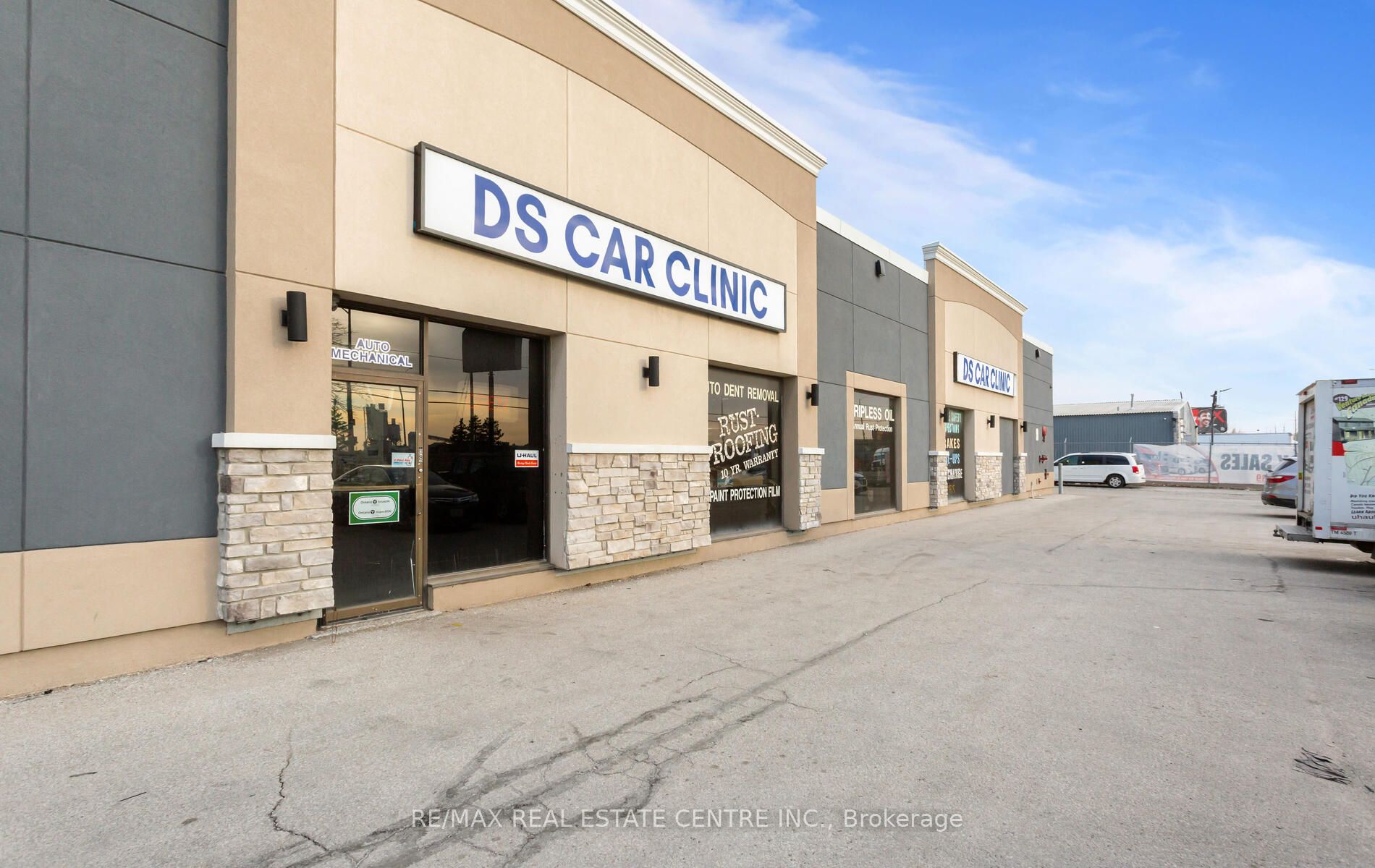 #1 - 1730 Steeles Avenue Property Photo 1