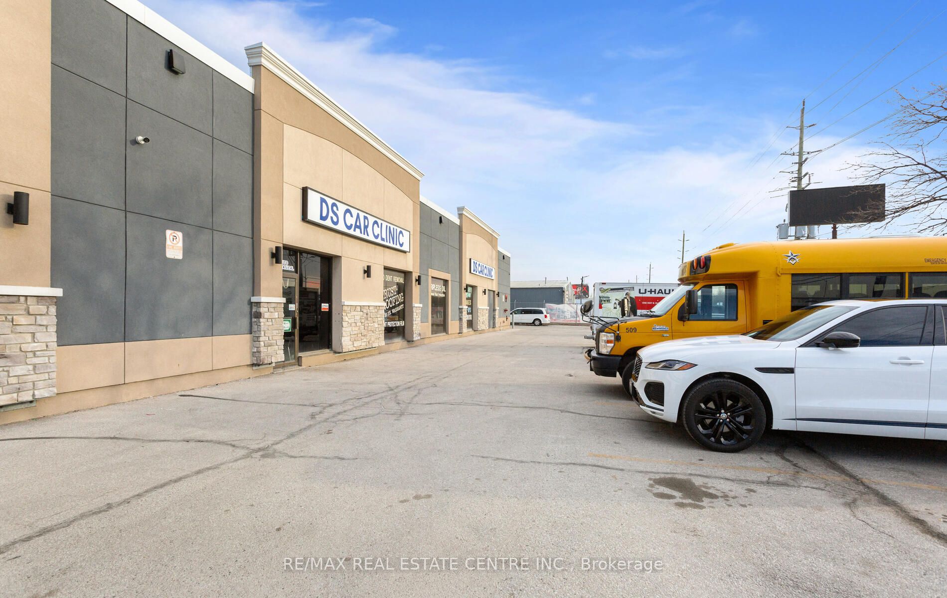 #1 - 1730 Steeles Avenue Property Photo 3