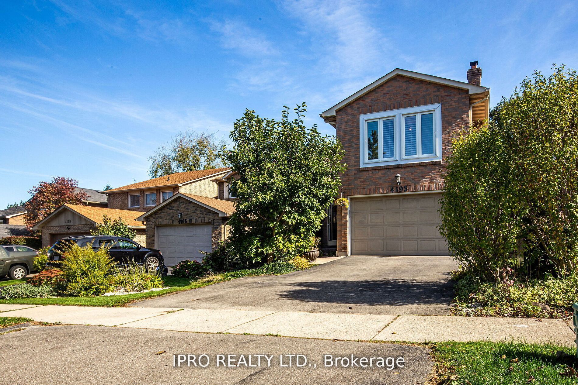 4193 Powderhorn Crescent Property Photo 1