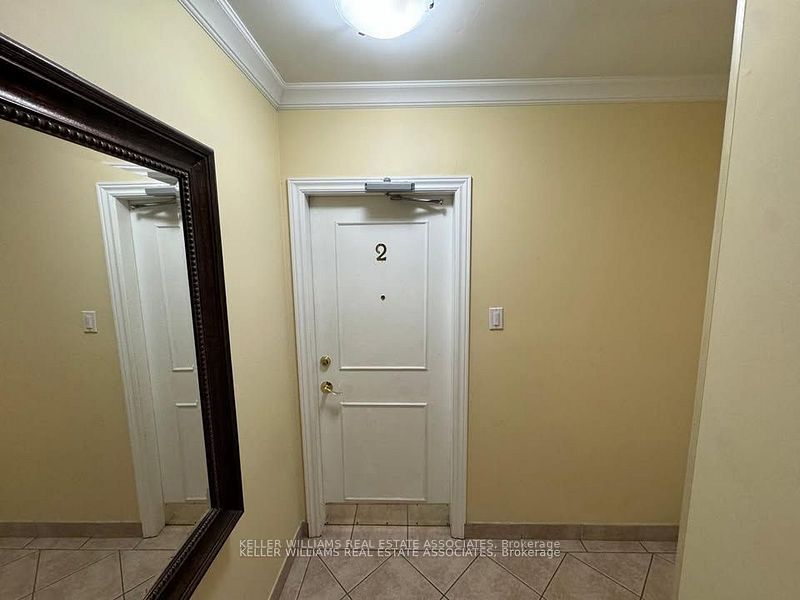 308 Lakeshore Road E 2 Property Photo 11
