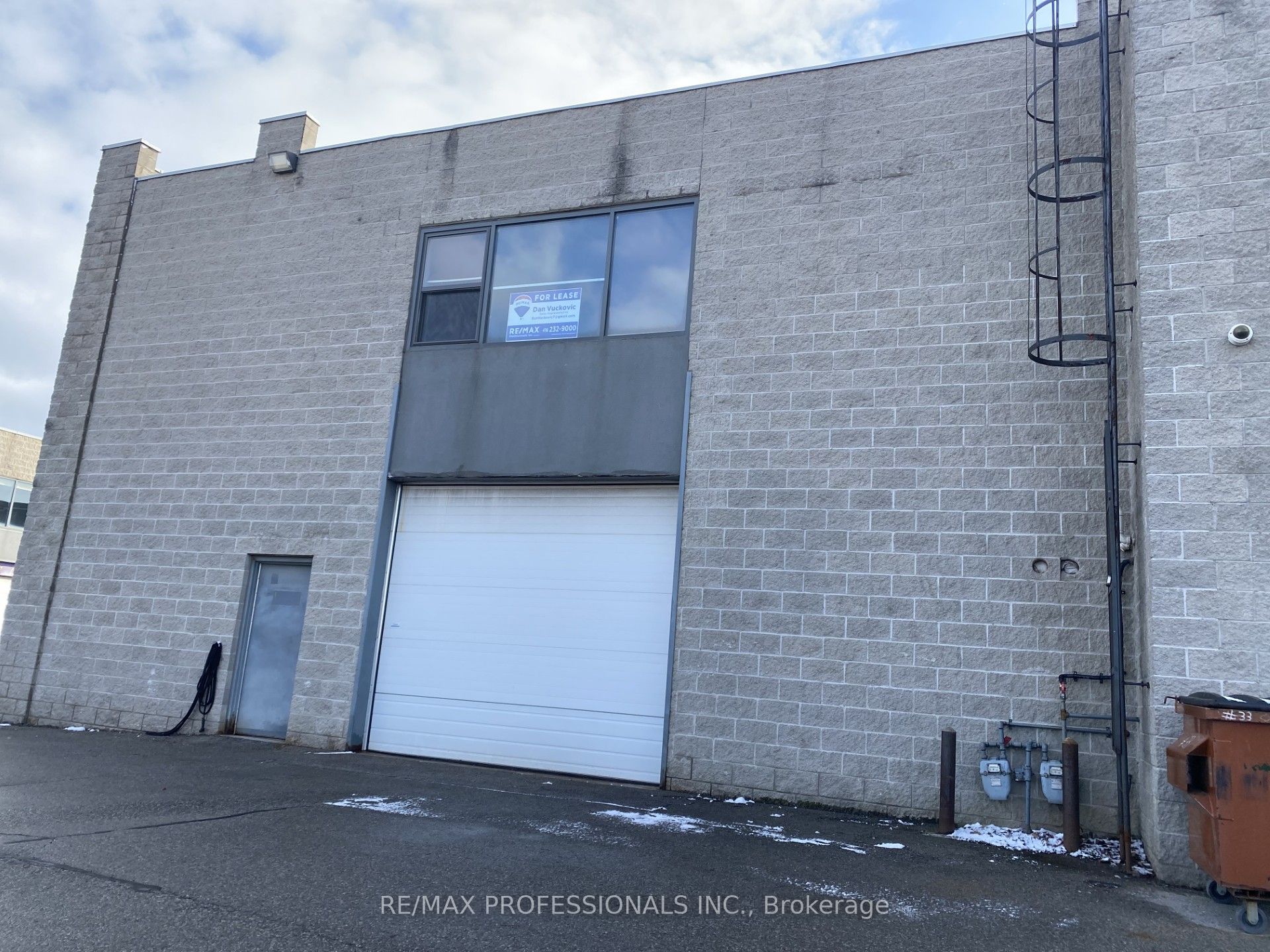 #34 - 300 New Toronto Street Property Photo 3