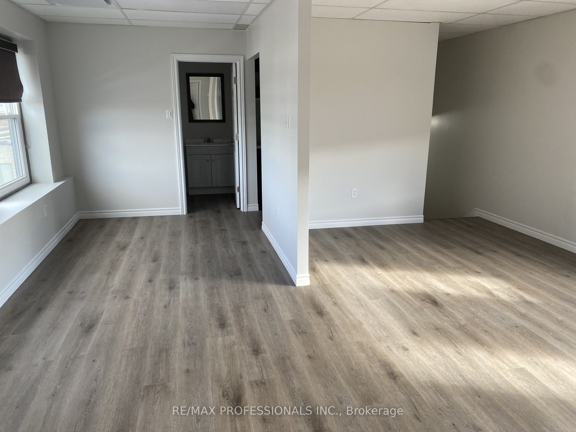 #34 - 300 New Toronto Street Property Photo 9