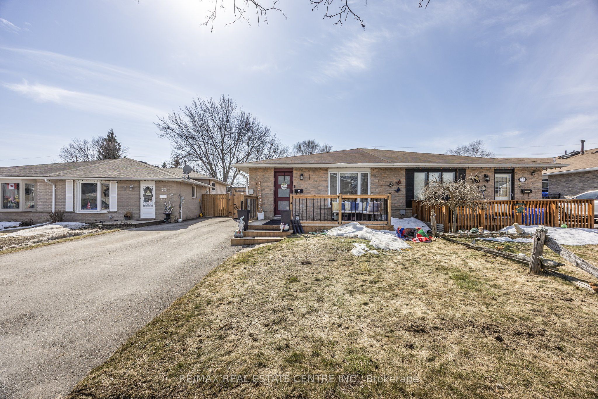 75 Manor Crescent Property Photo