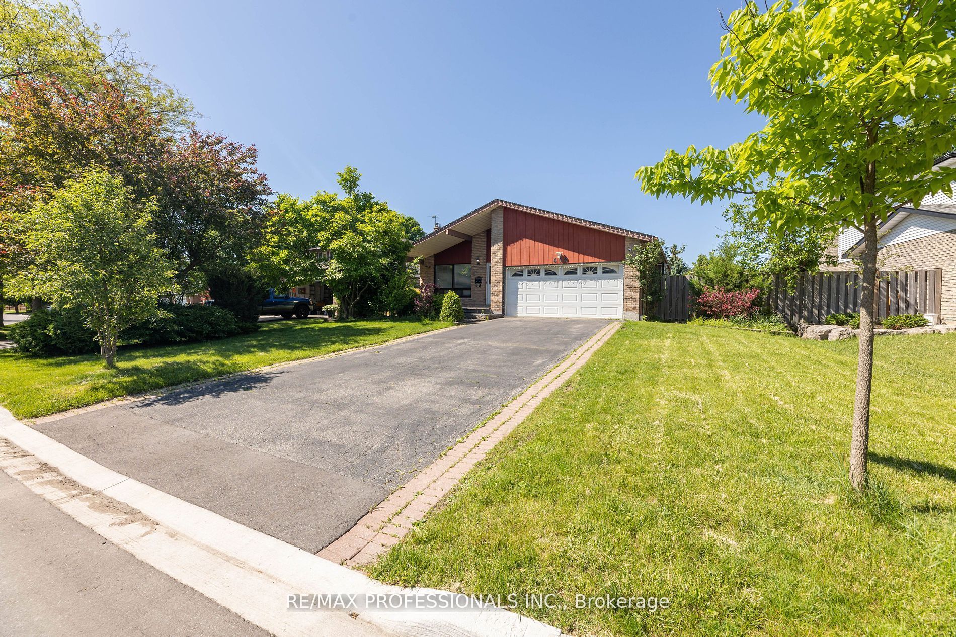 #(lower) - 468 Gowland Crescent Property Photo