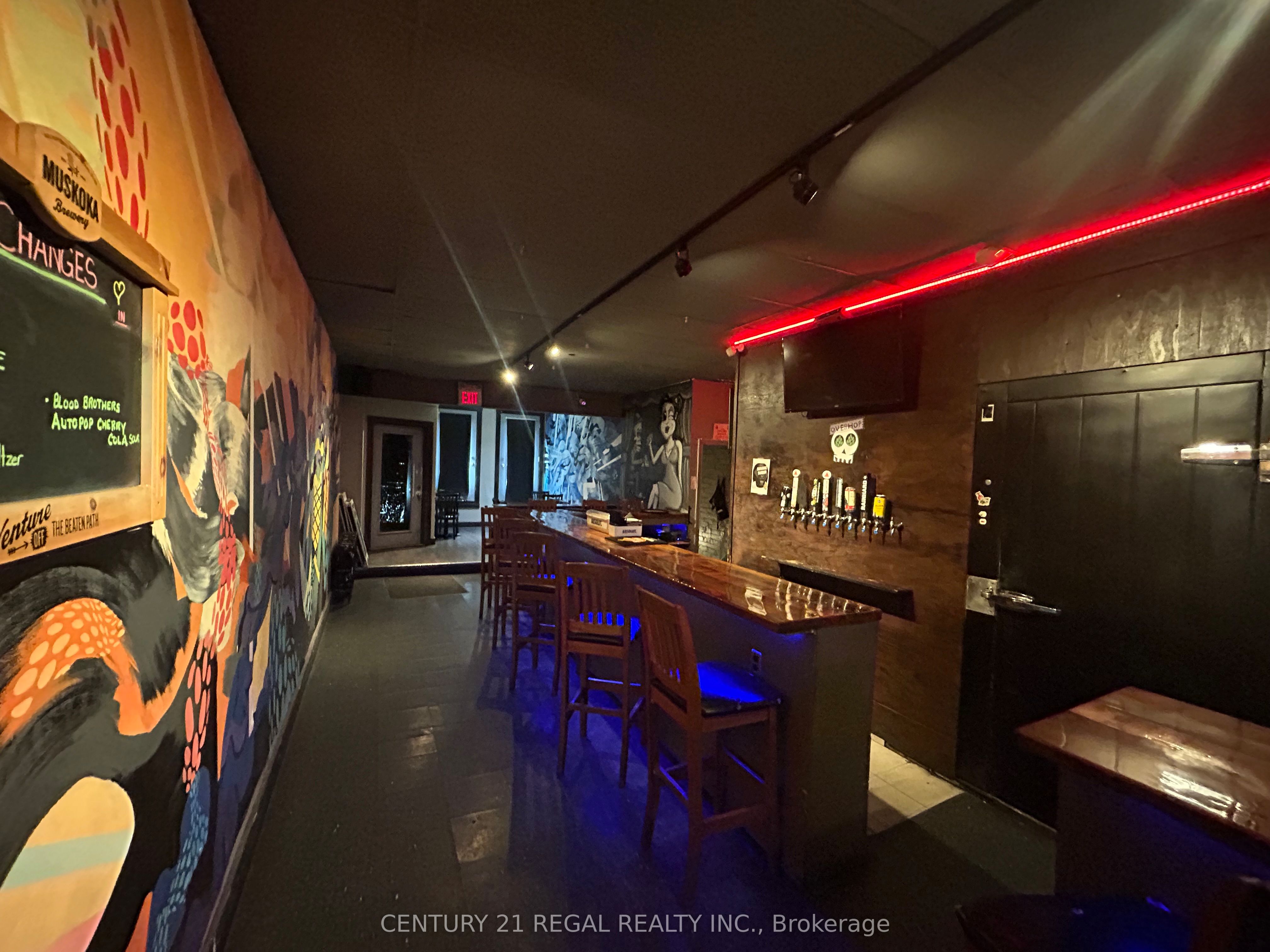 962 Bloor Street Property Photo 4