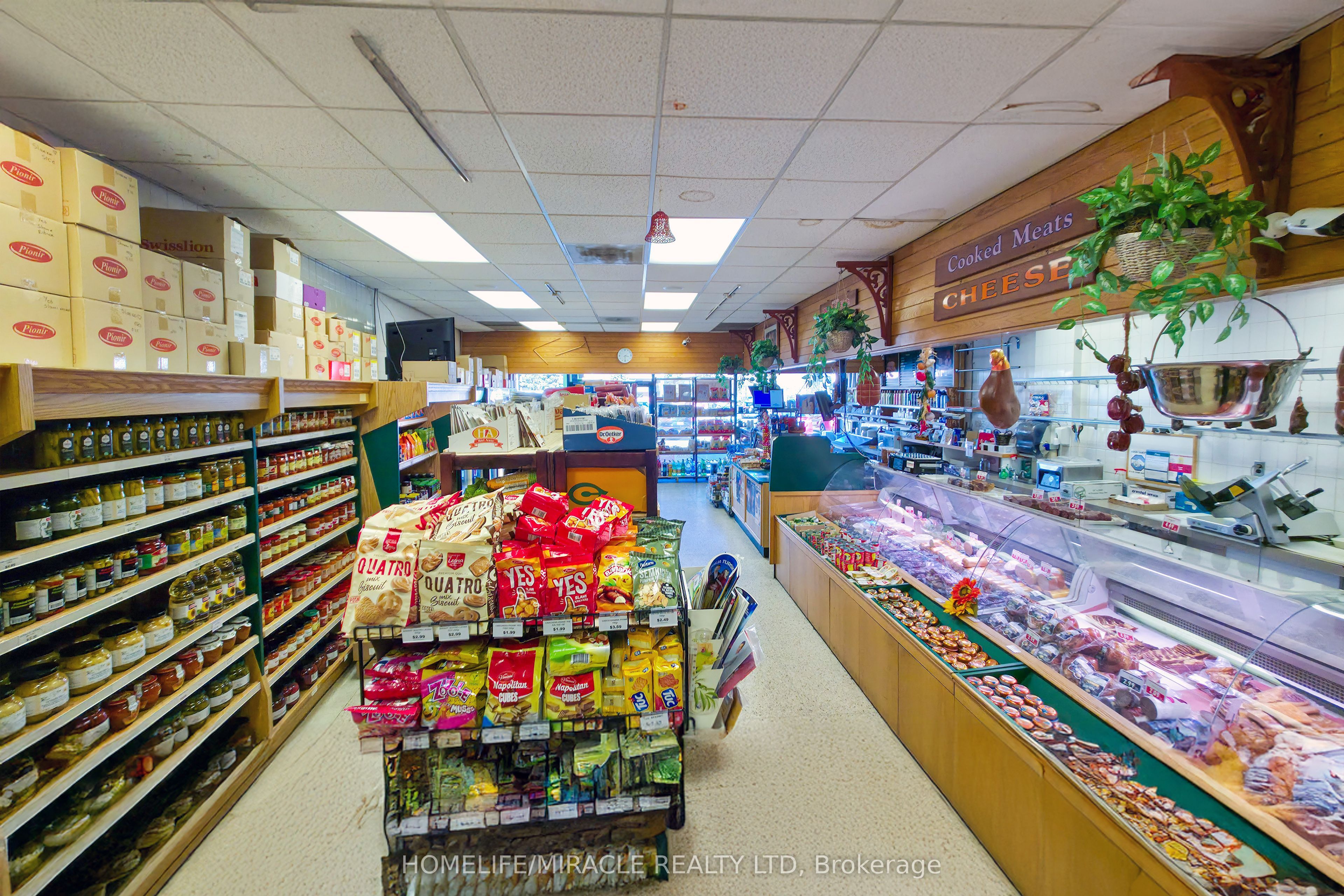 #17 - 2500 Hurontario Street Property Photo 29
