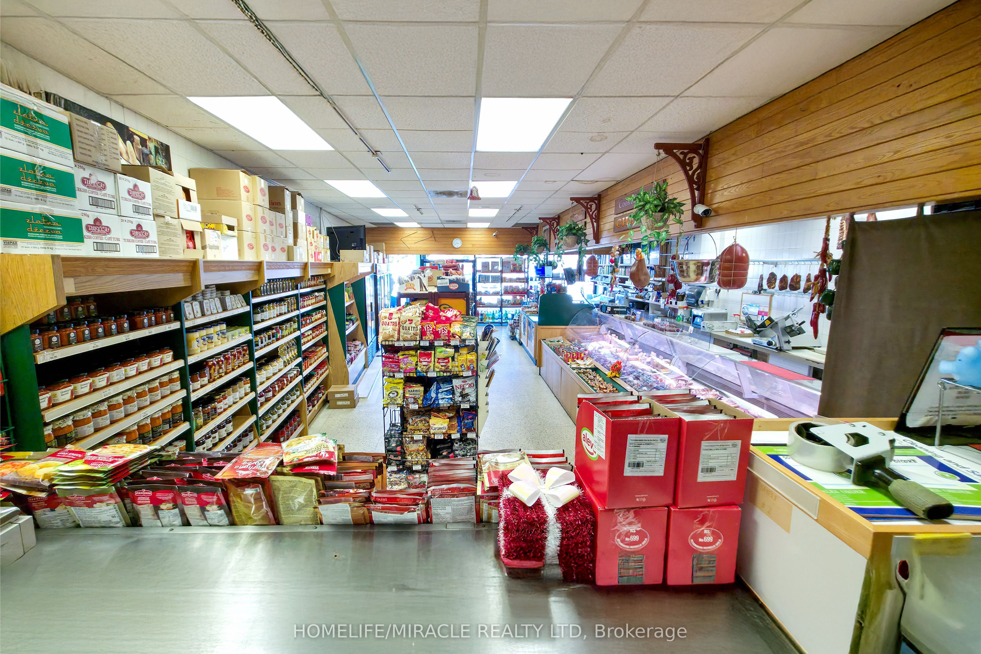 #17 - 2500 Hurontario Street Property Photo 31