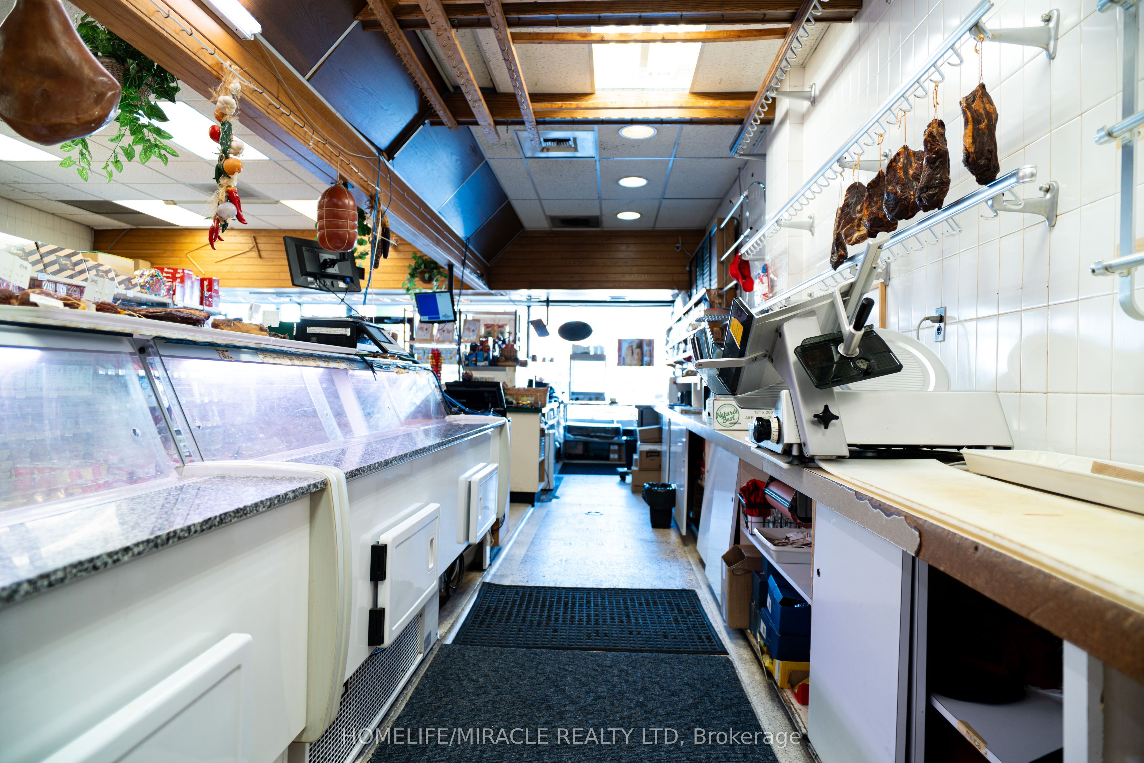 #17 - 2500 Hurontario Street Property Photo 35