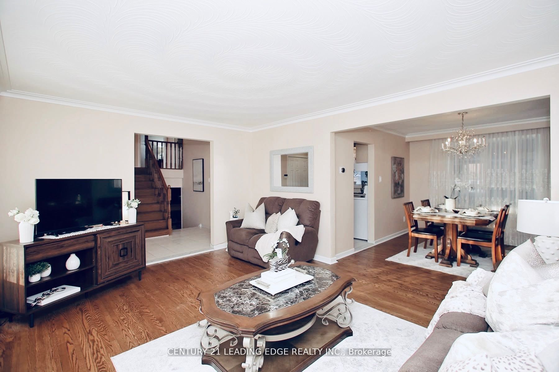 3651 Broomhill Crescent Property Photo 8